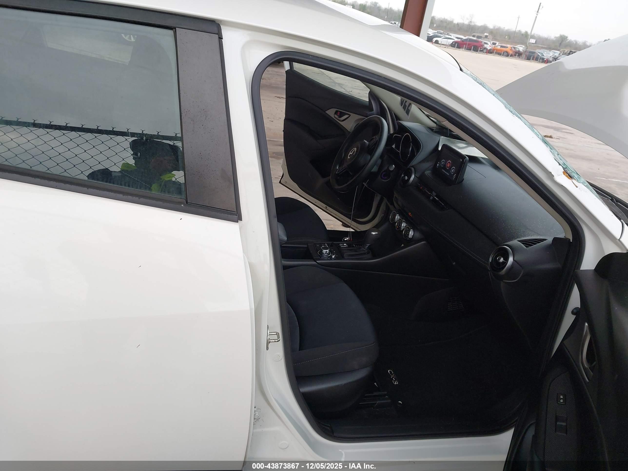 MAZDA CX-3 image 5