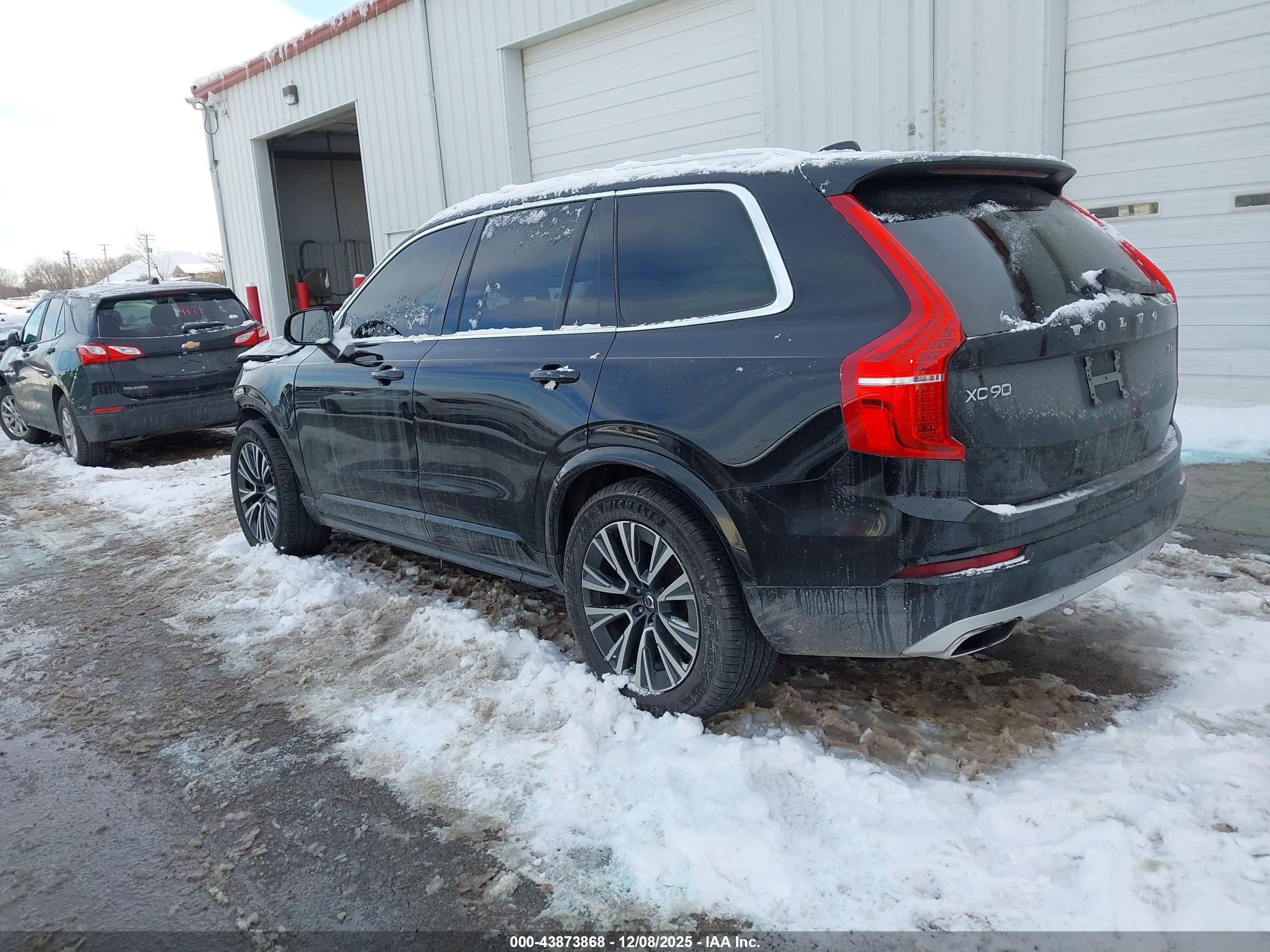 VOLVO XC90 image 3
