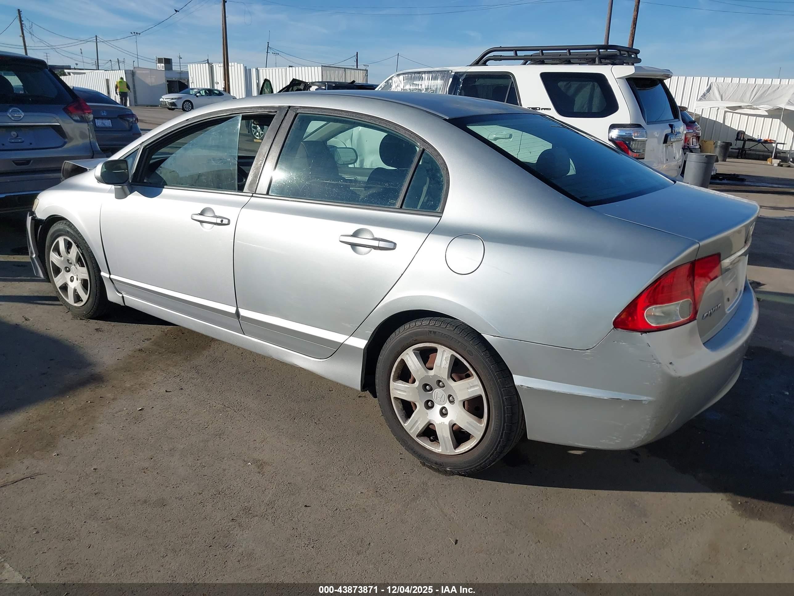 HONDA CIVIC image 3