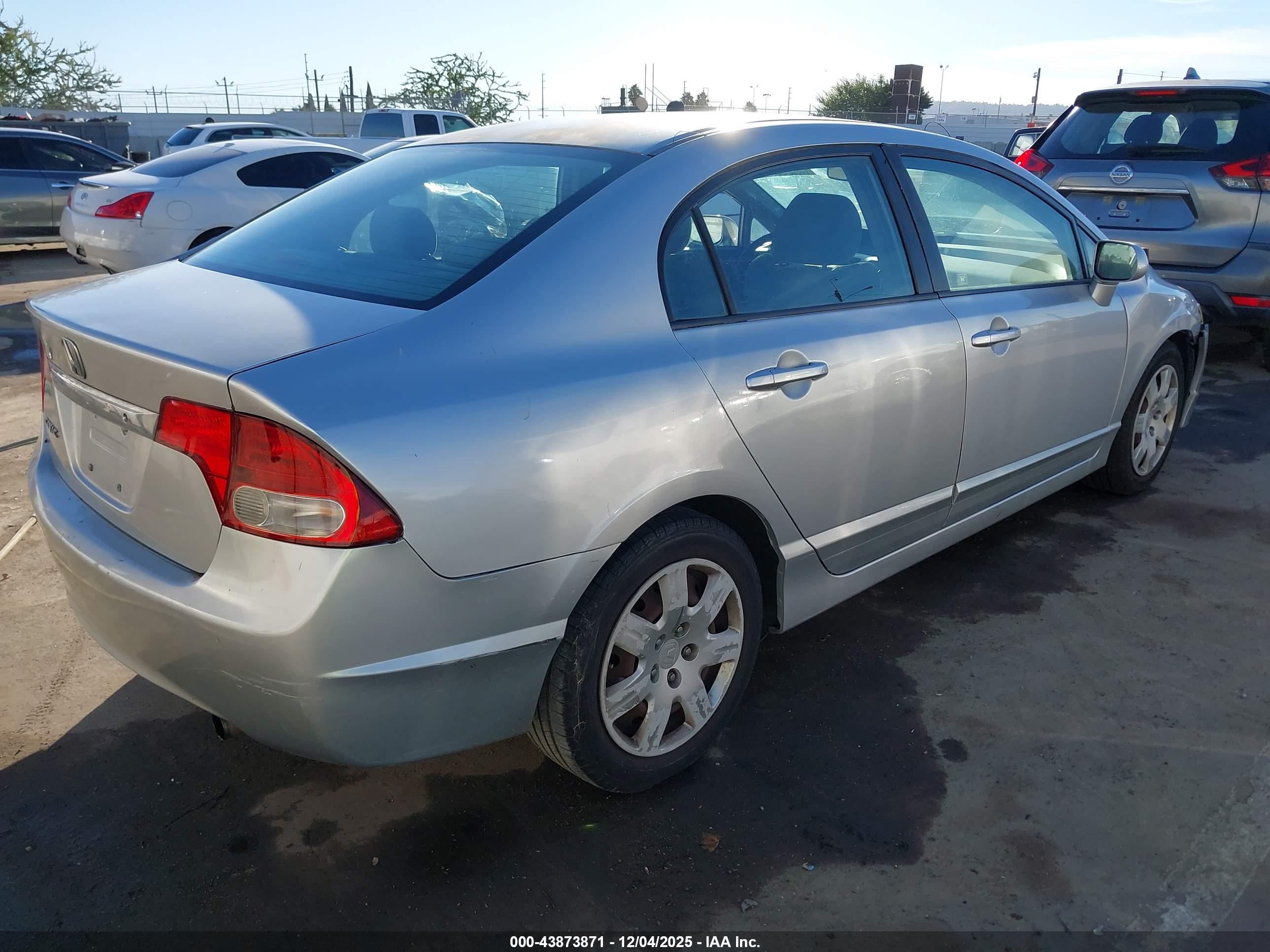 HONDA CIVIC image 4