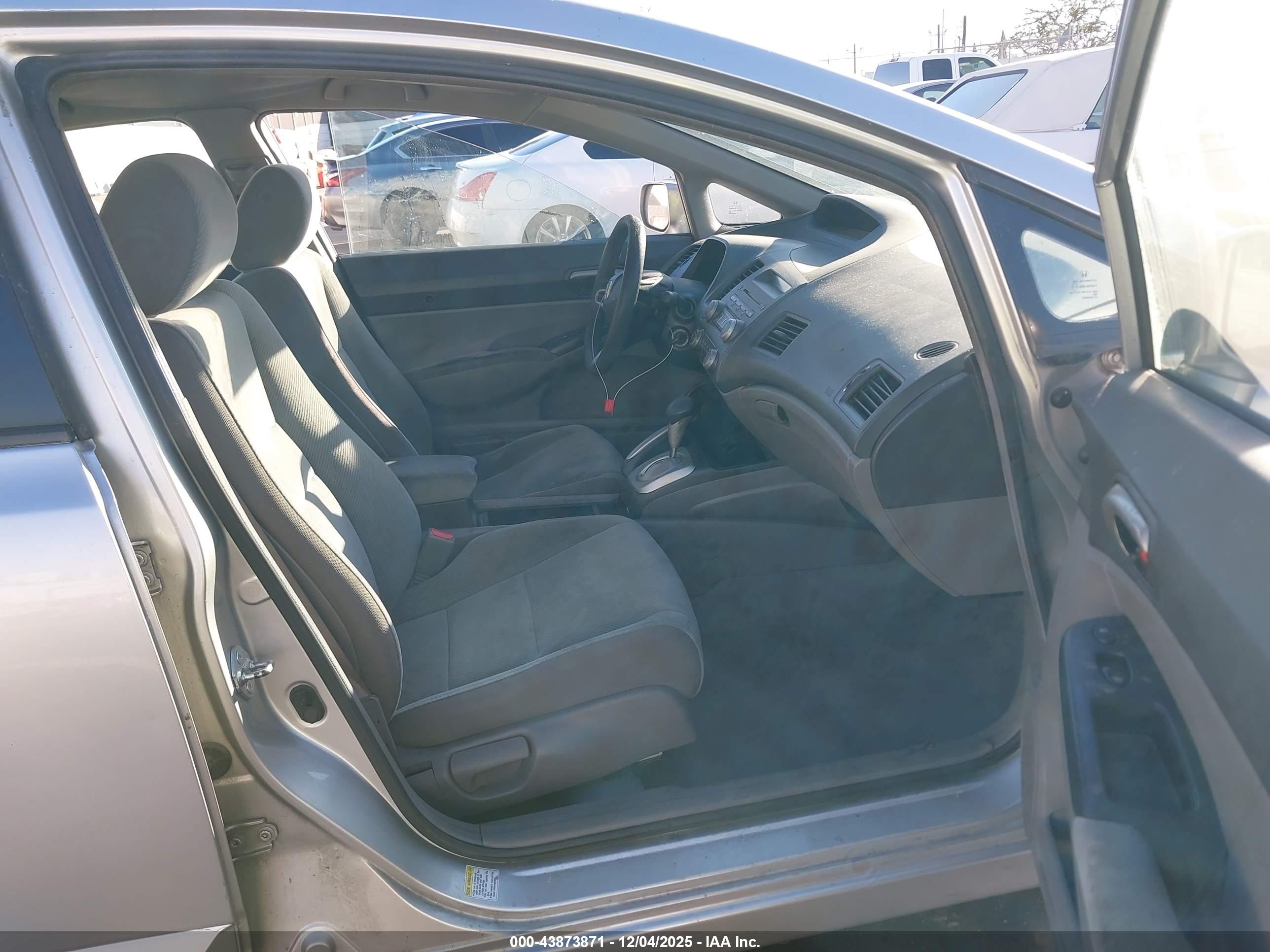 HONDA CIVIC image 5