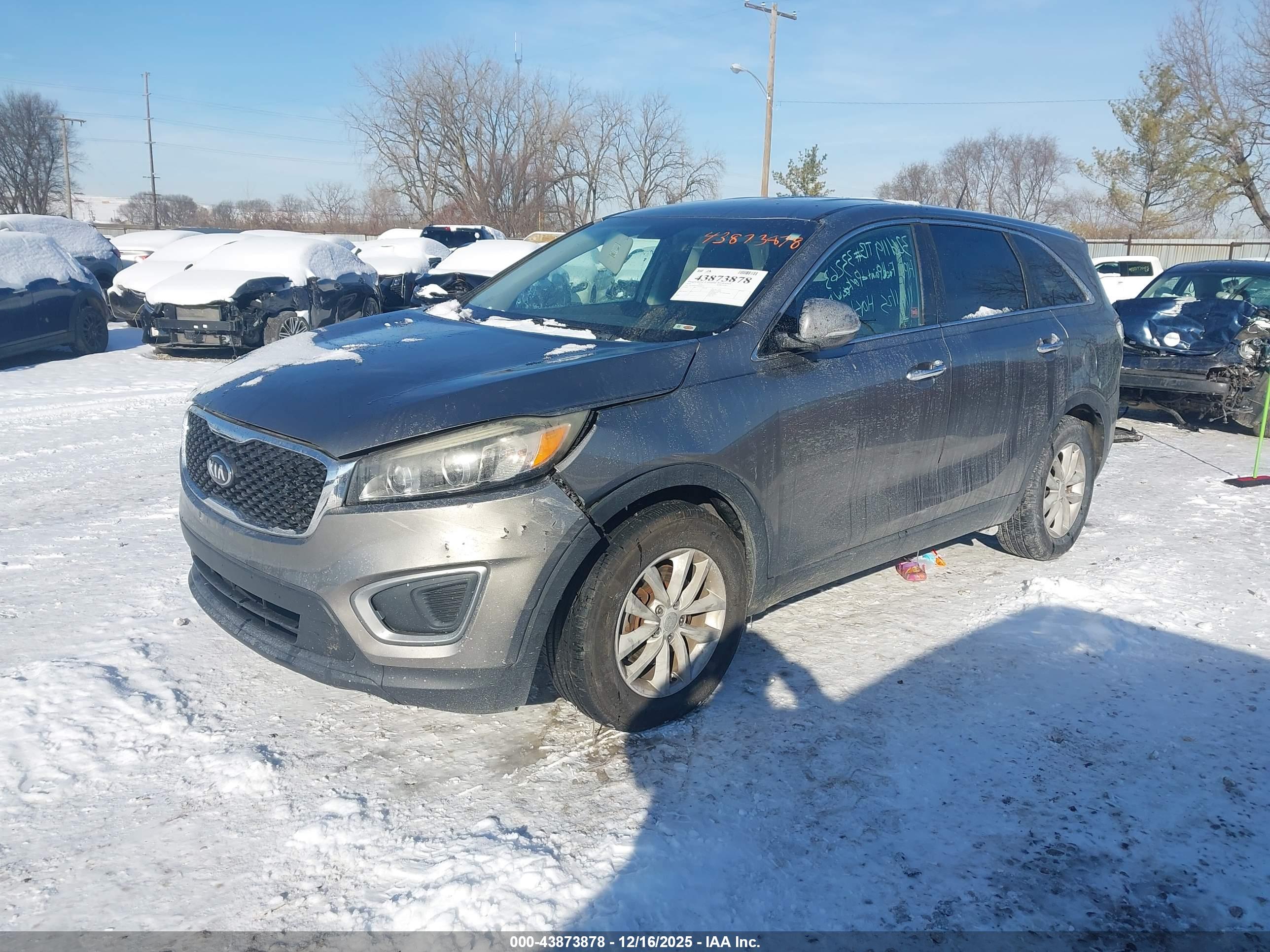 KIA SORENTO image 2