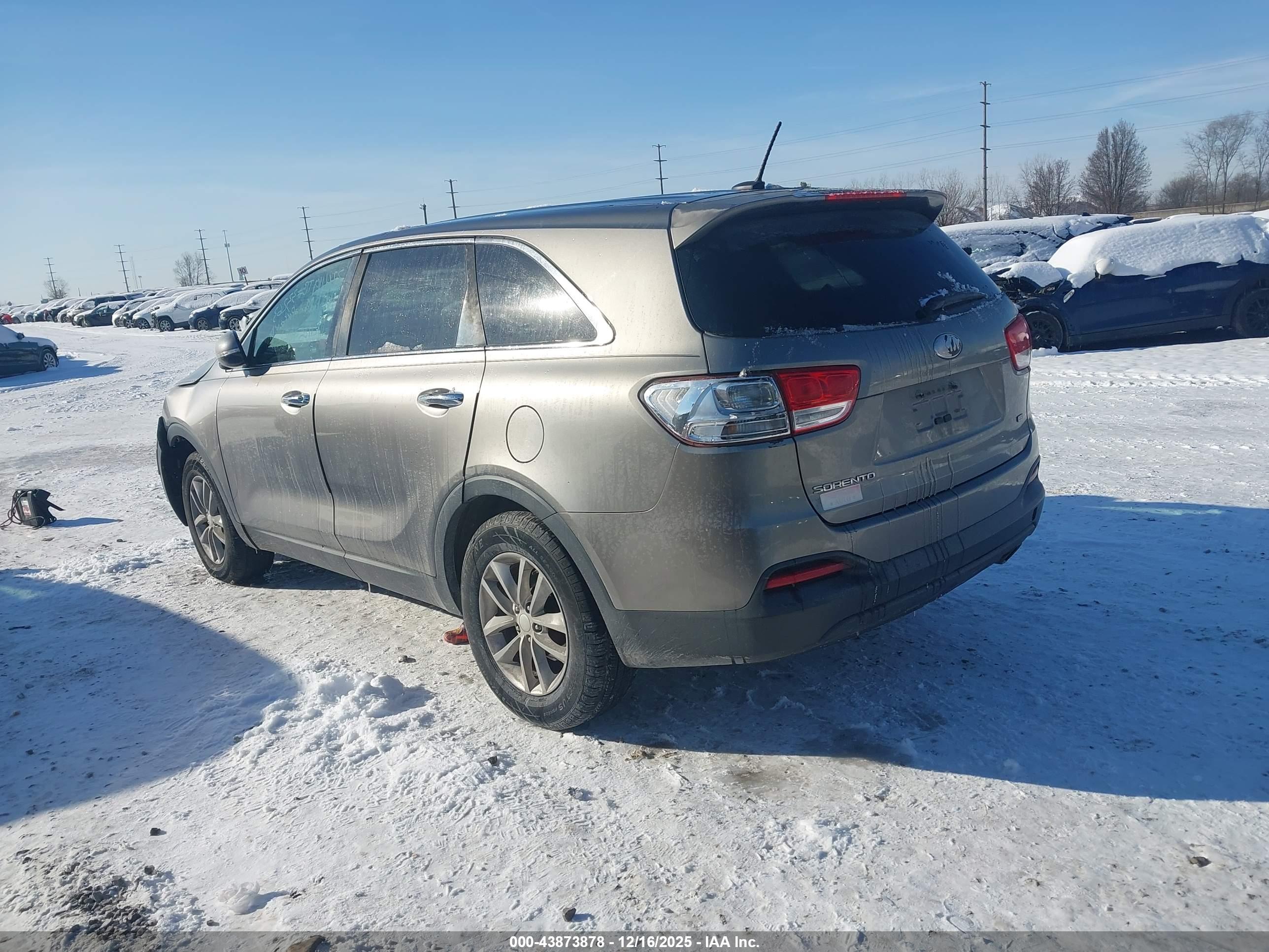 KIA SORENTO image 3