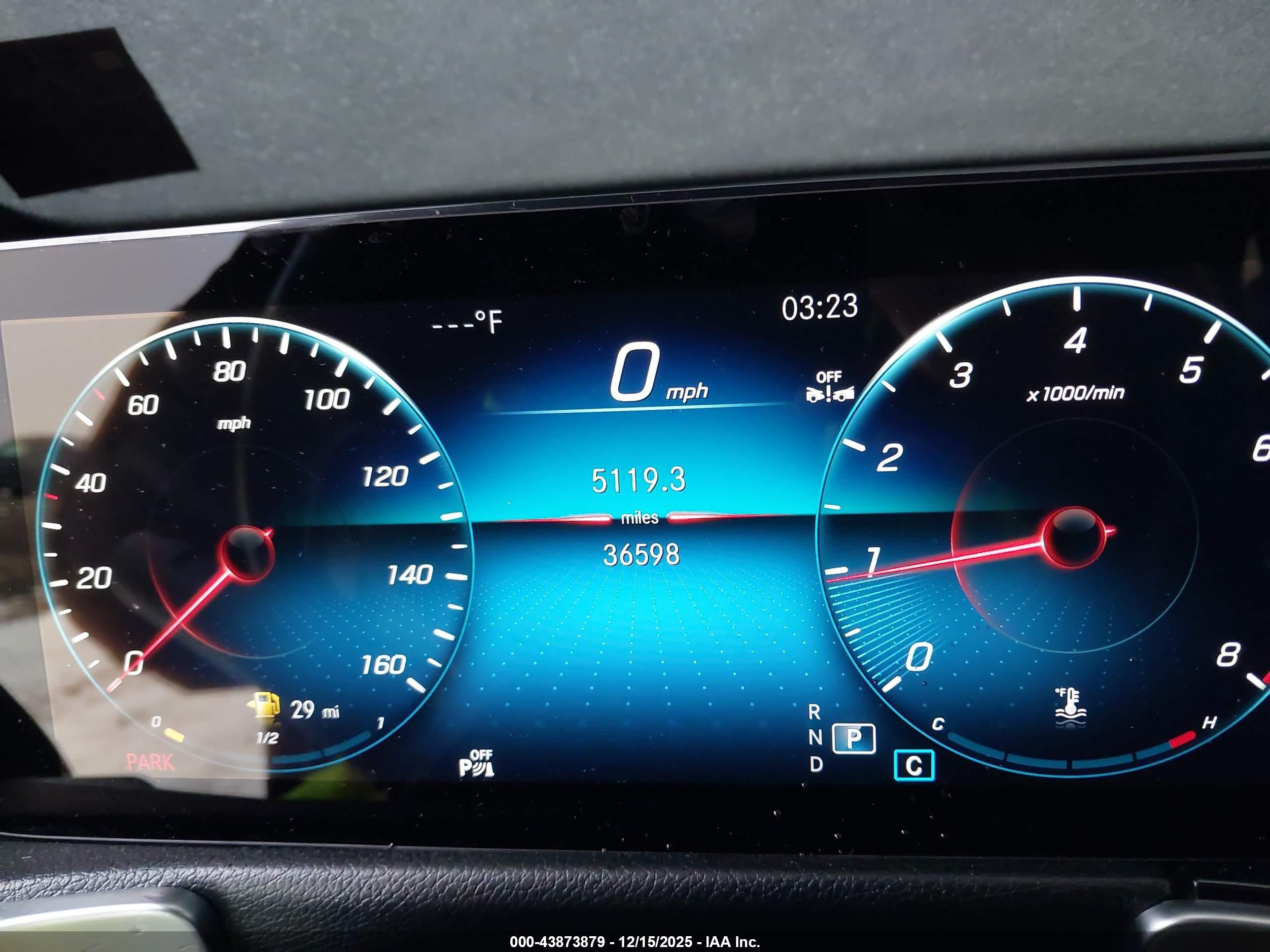 MERCEDES-BENZ GLB image 7