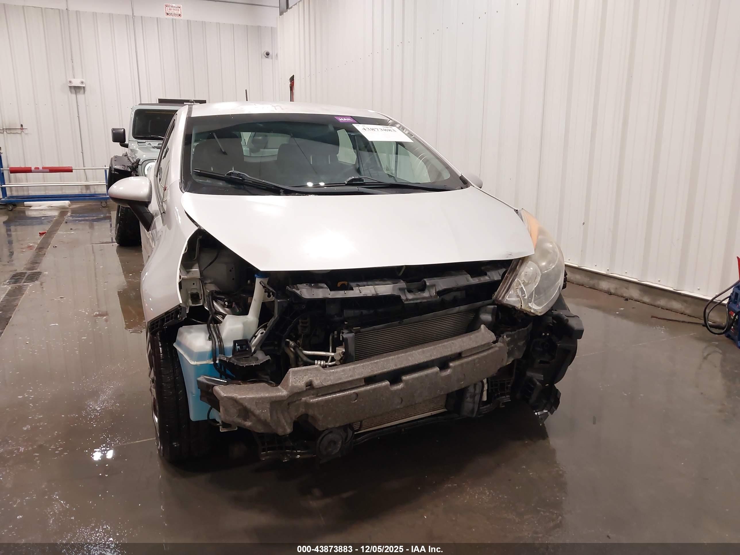 KIA RIO image 6