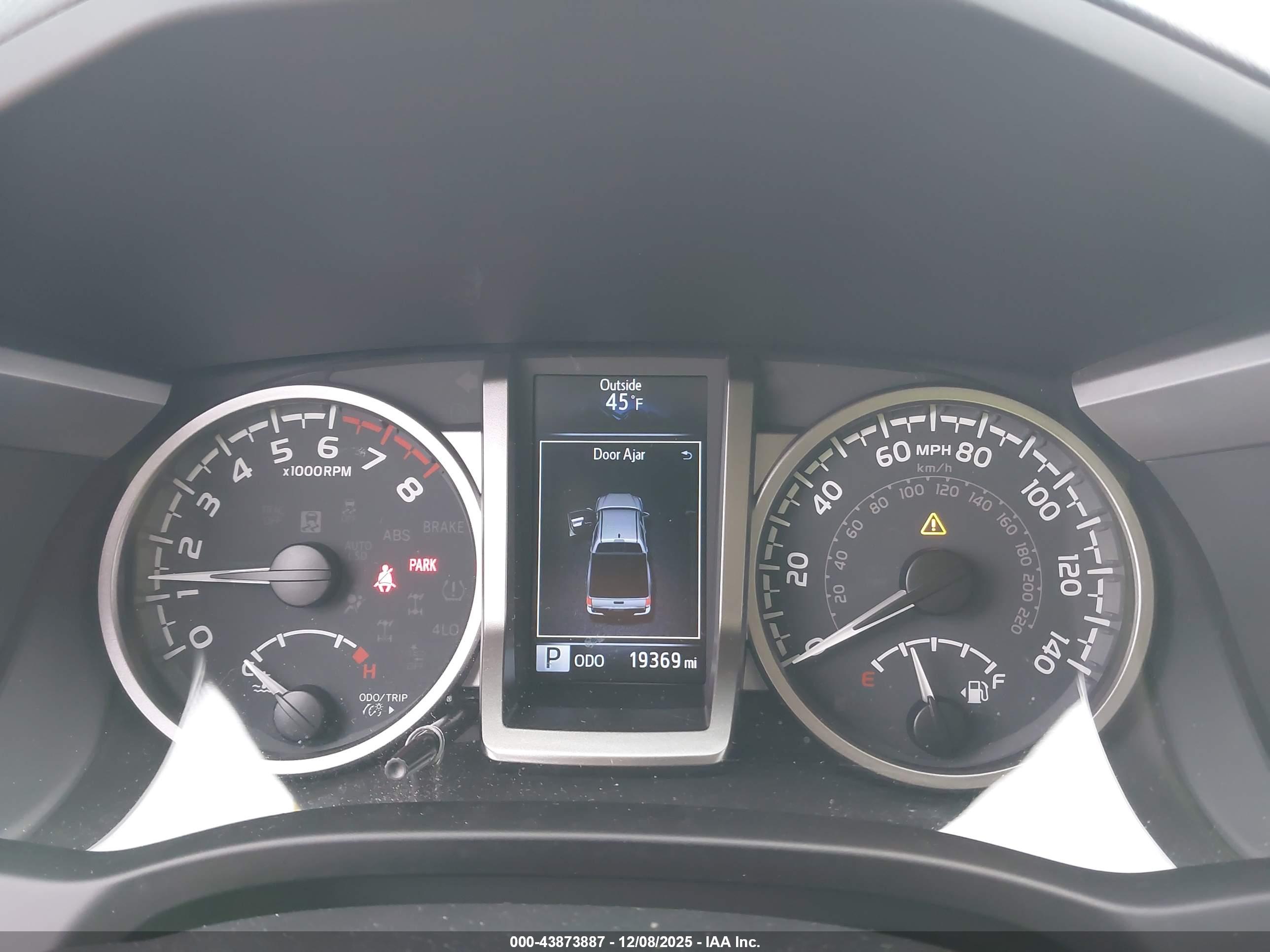 TOYOTA TACOMA image 7