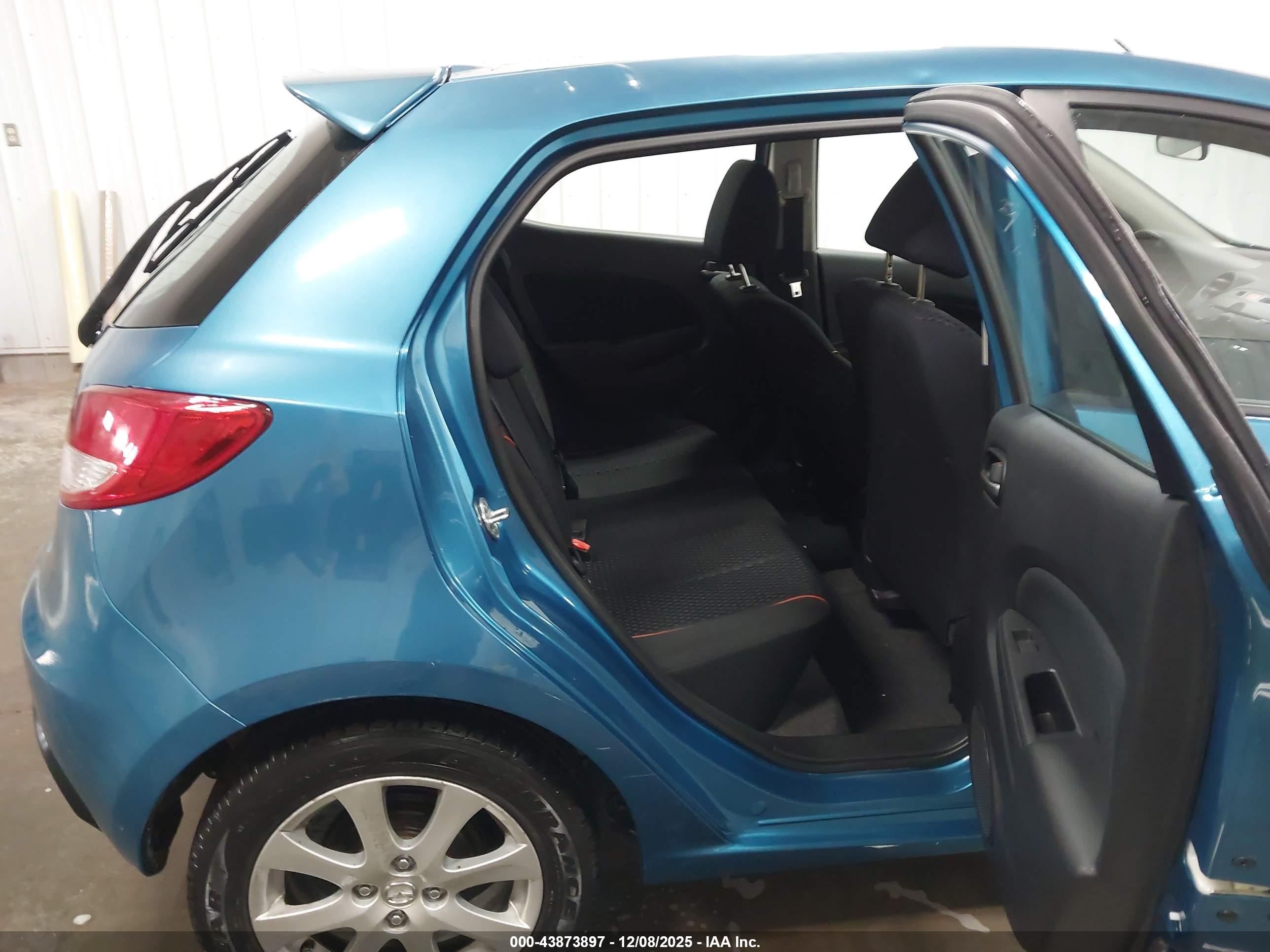 MAZDA MAZDA2 image 8