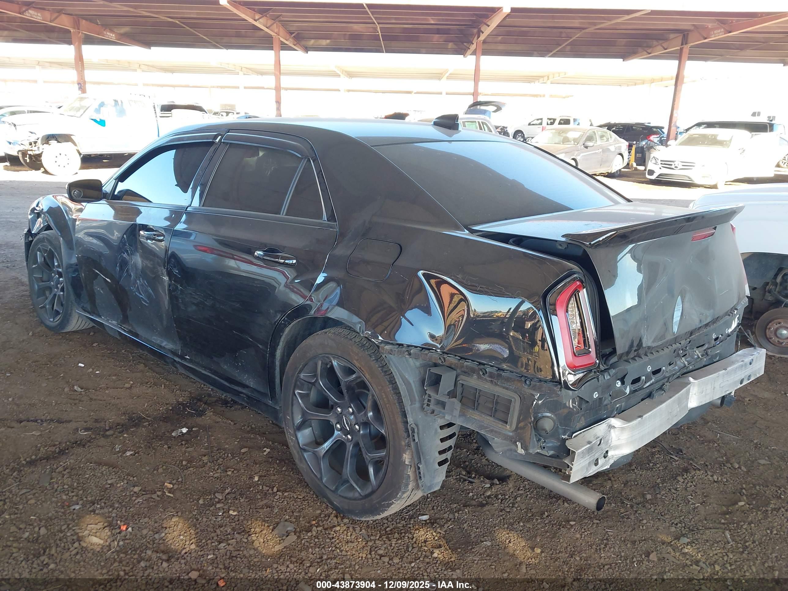CHRYSLER 300 image 3