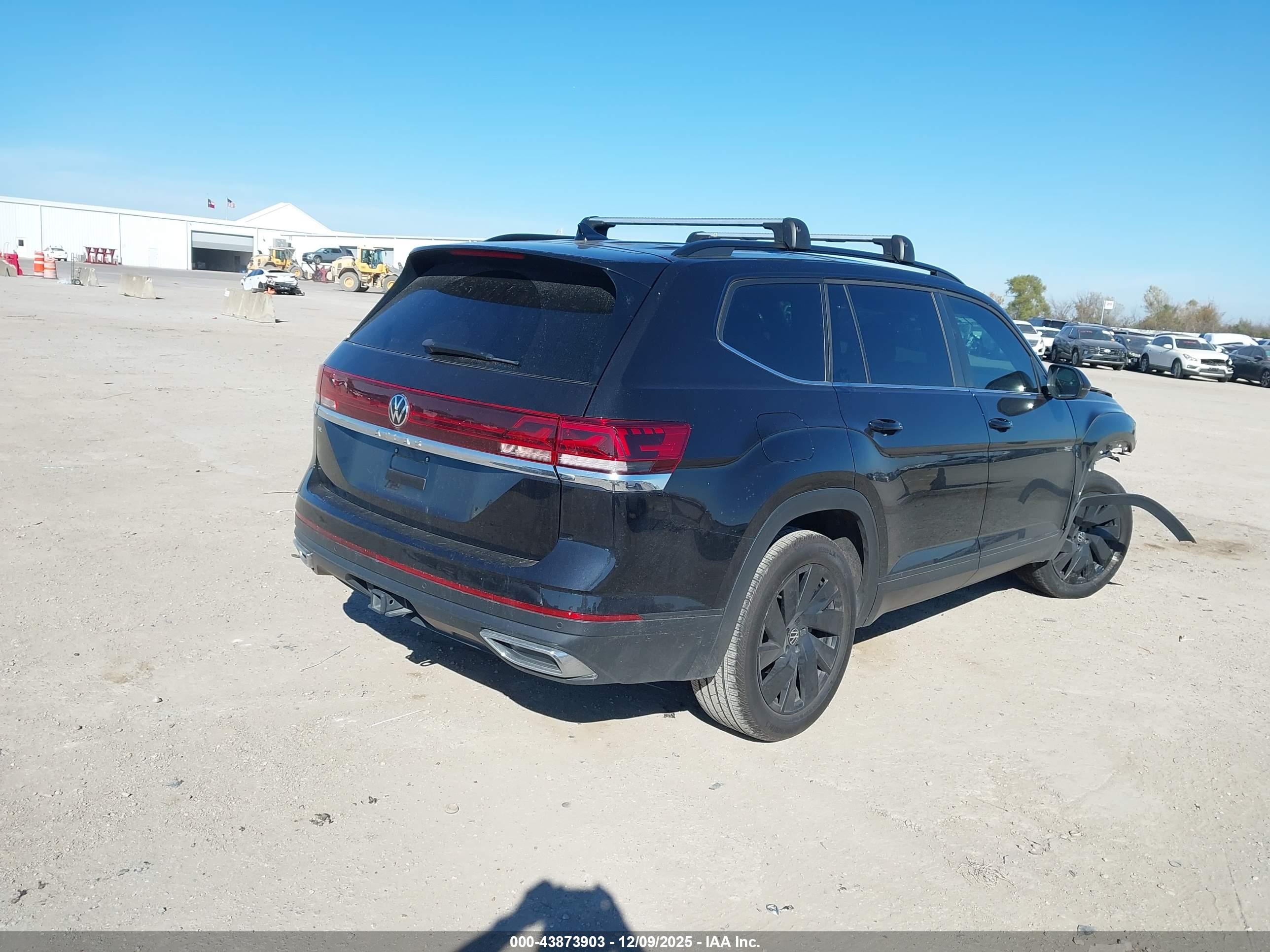 VOLKSWAGEN ATLAS image 4