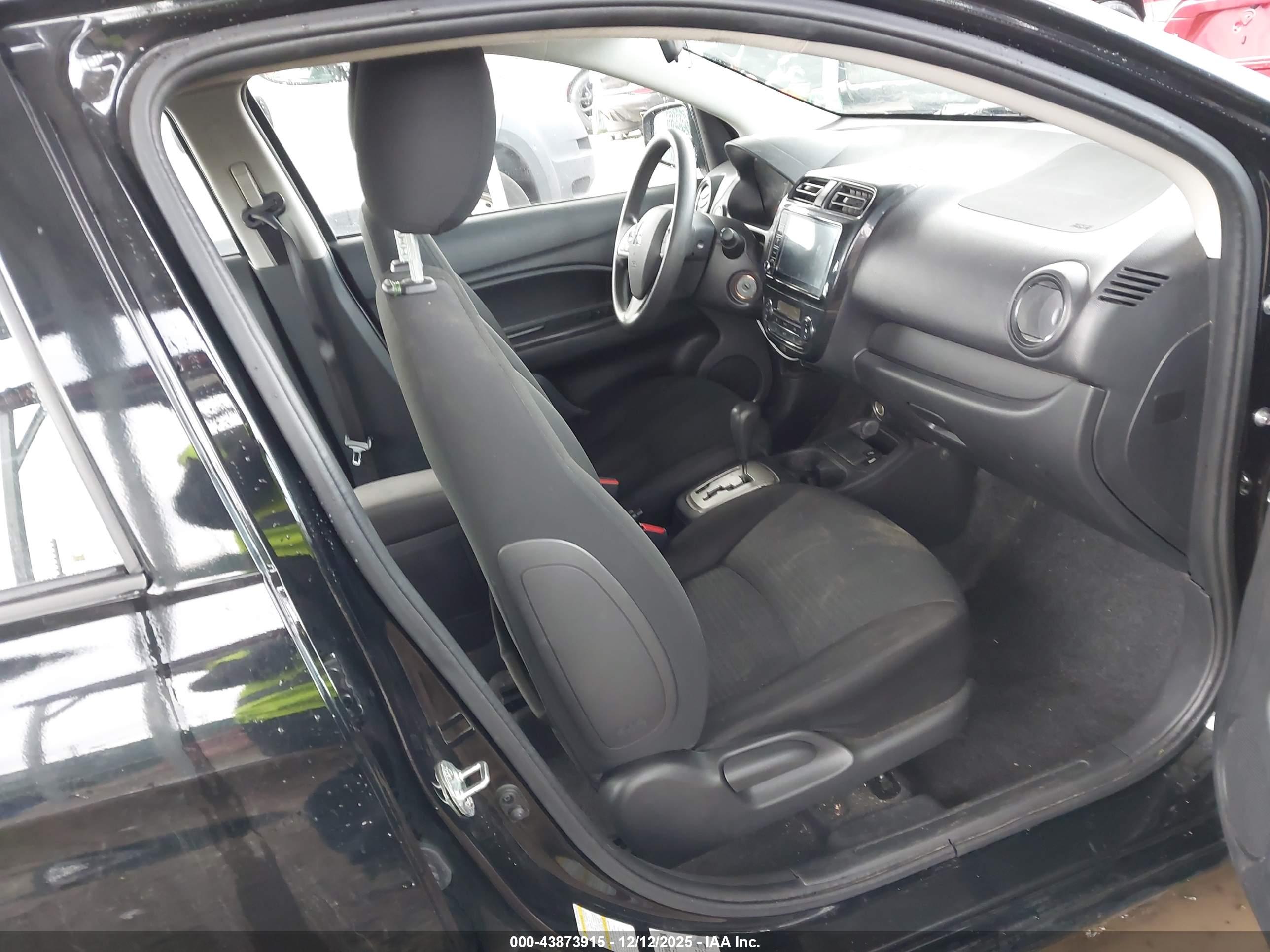 MITSUBISHI MIRAGE image 5