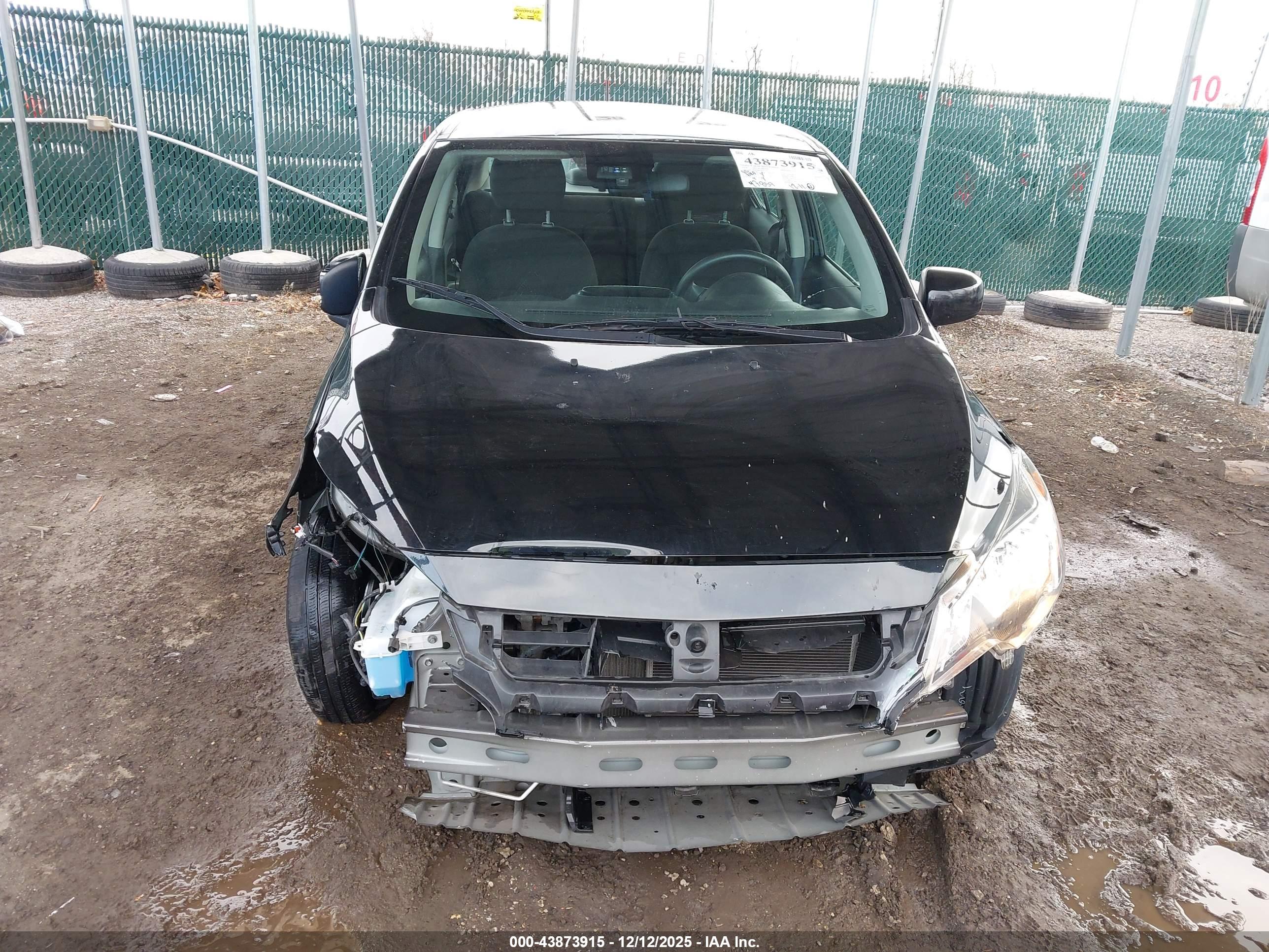 MITSUBISHI MIRAGE image 6