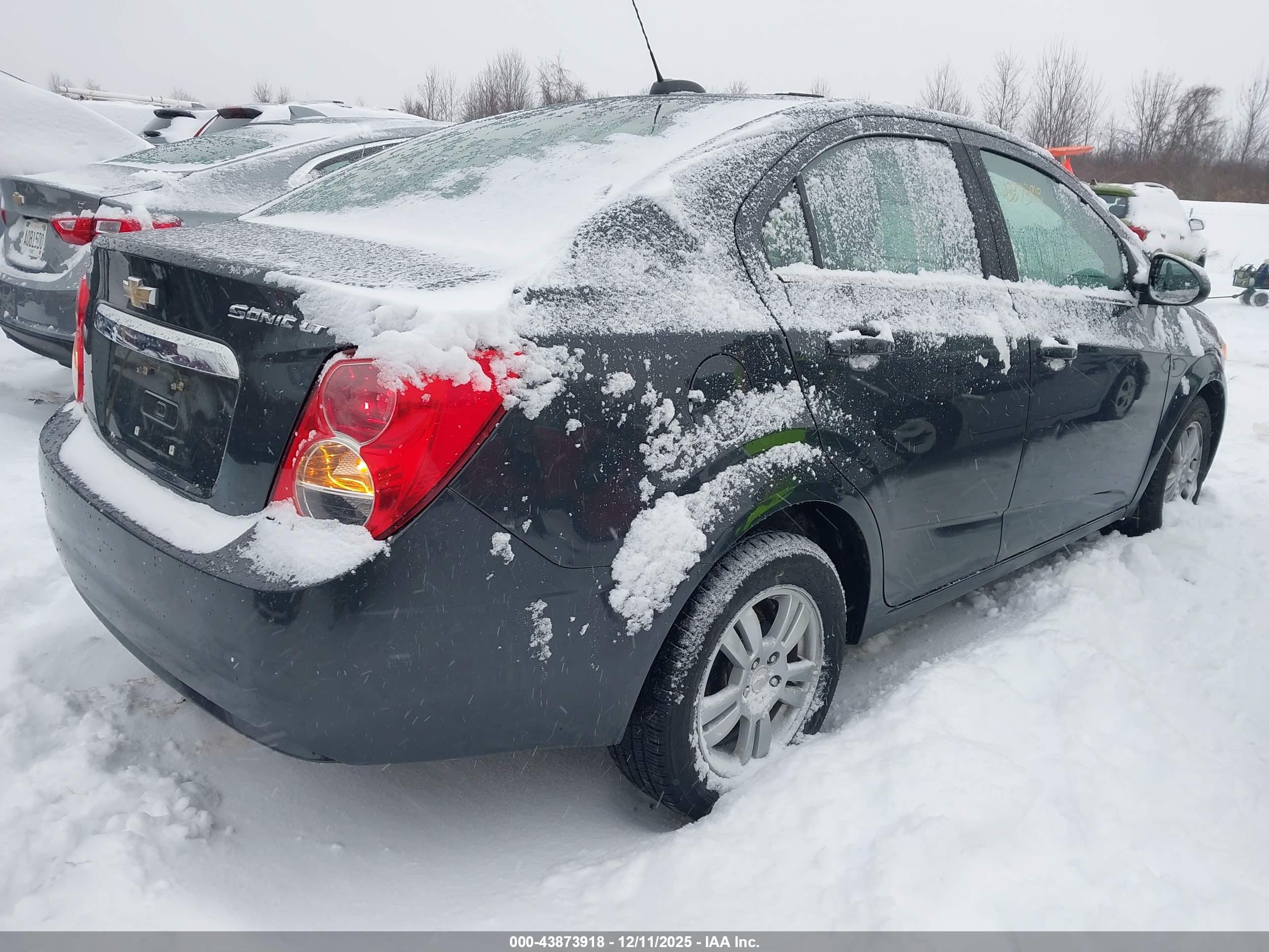 CHEVROLET SONIC image 4
