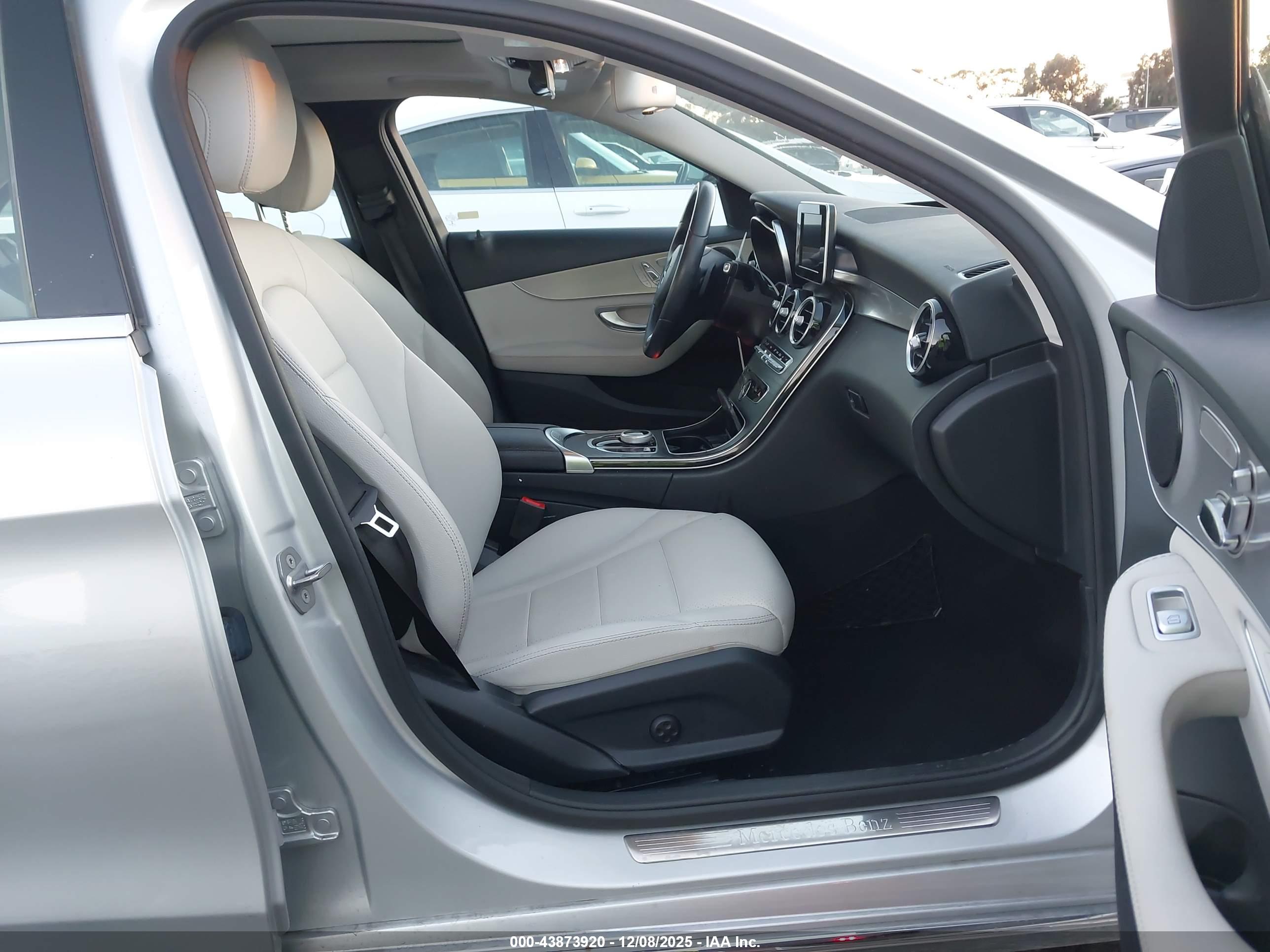 MERCEDES-BENZ C image 5