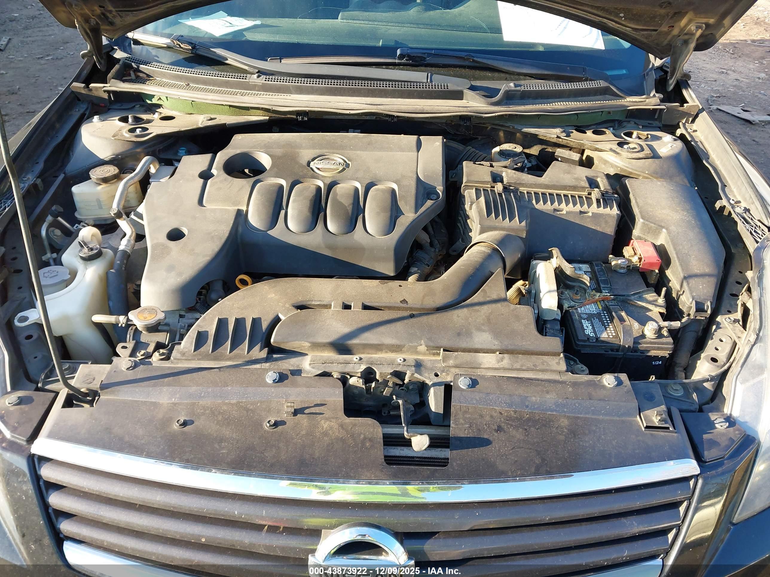 NISSAN ALTIMA image 10