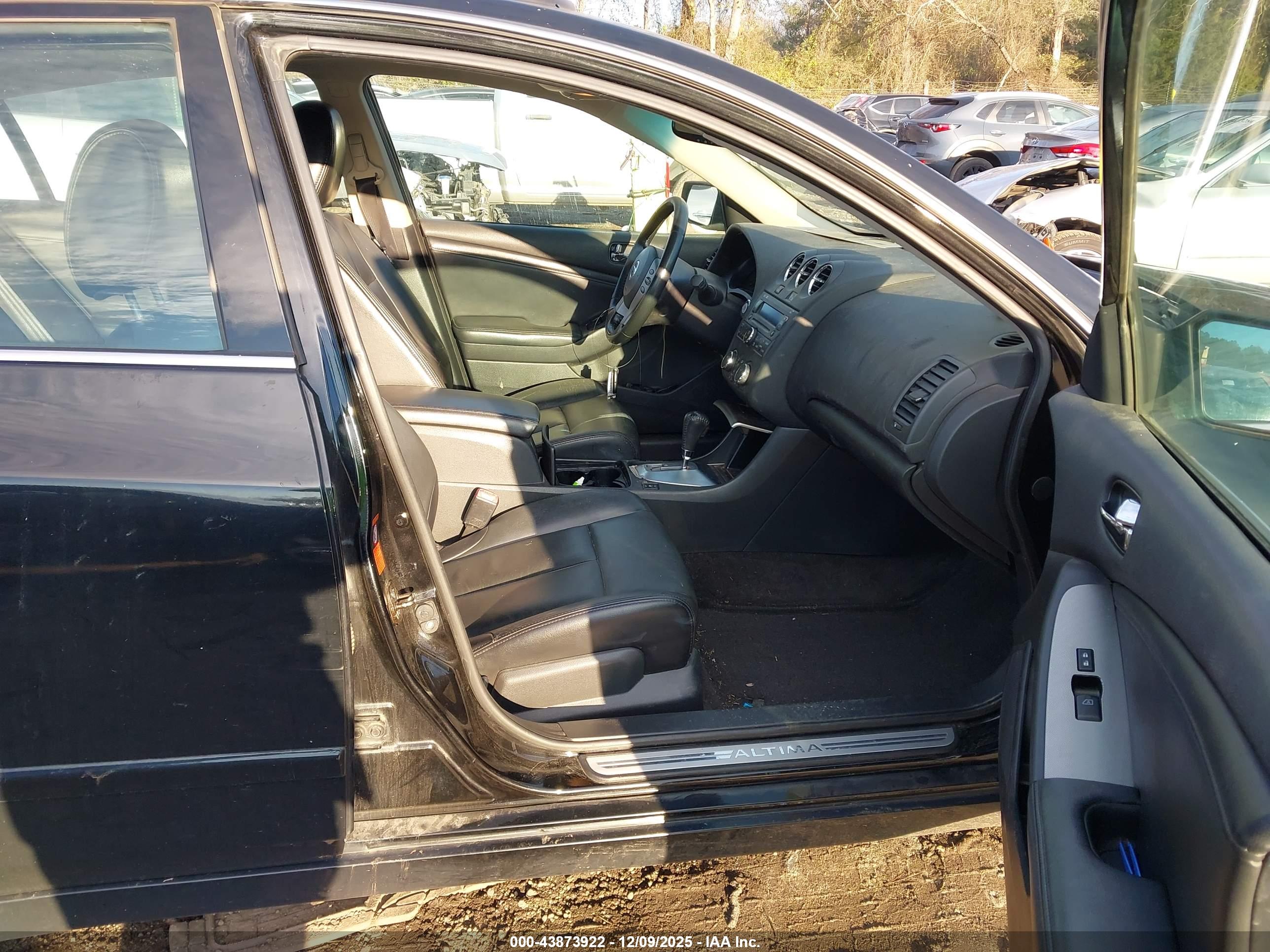 NISSAN ALTIMA image 5