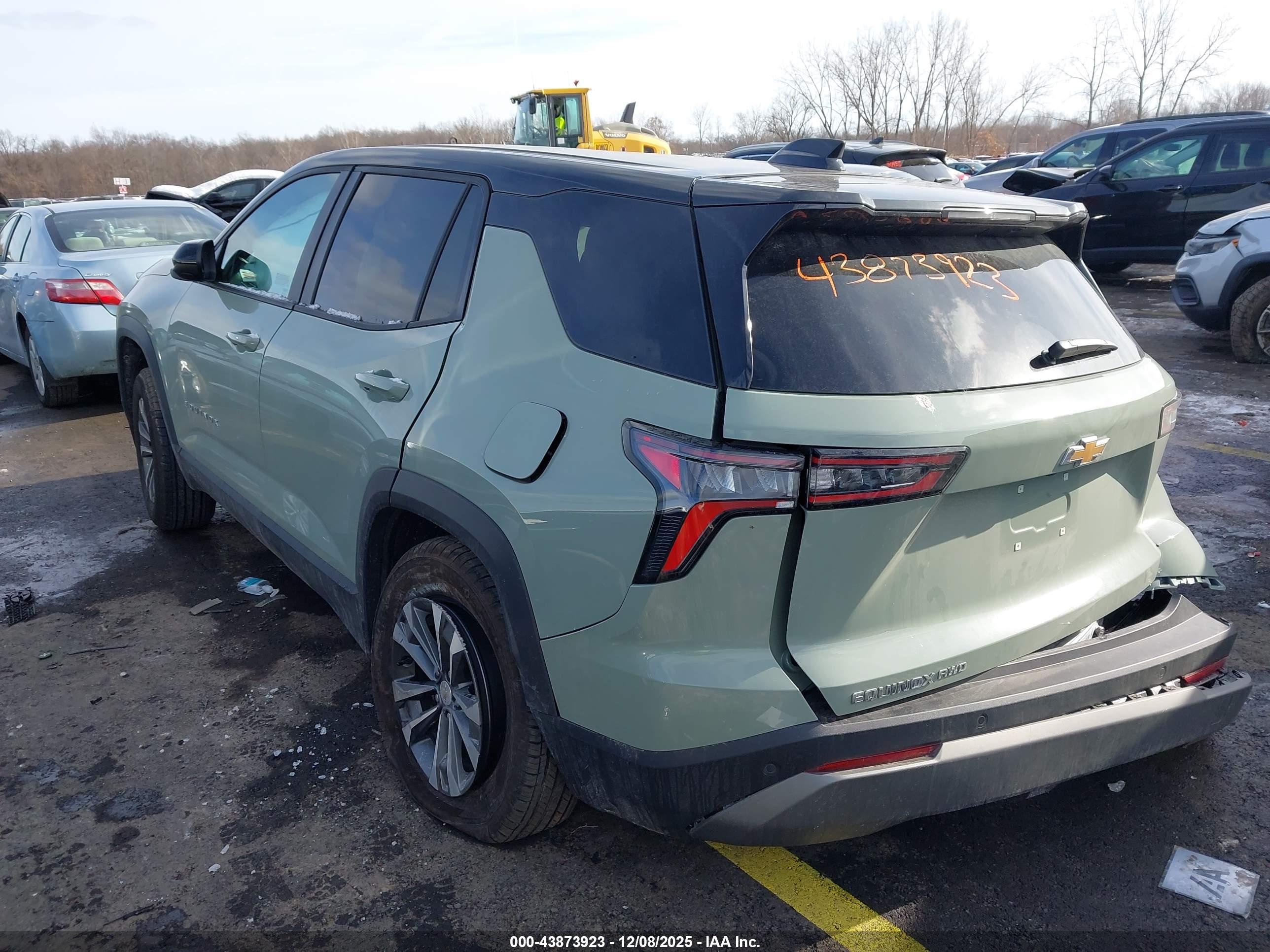 CHEVROLET EQUINOX image 3