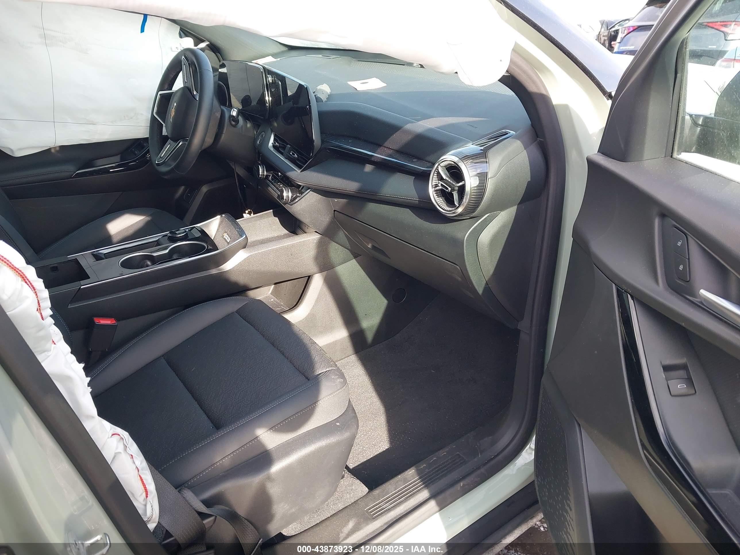 CHEVROLET EQUINOX image 5