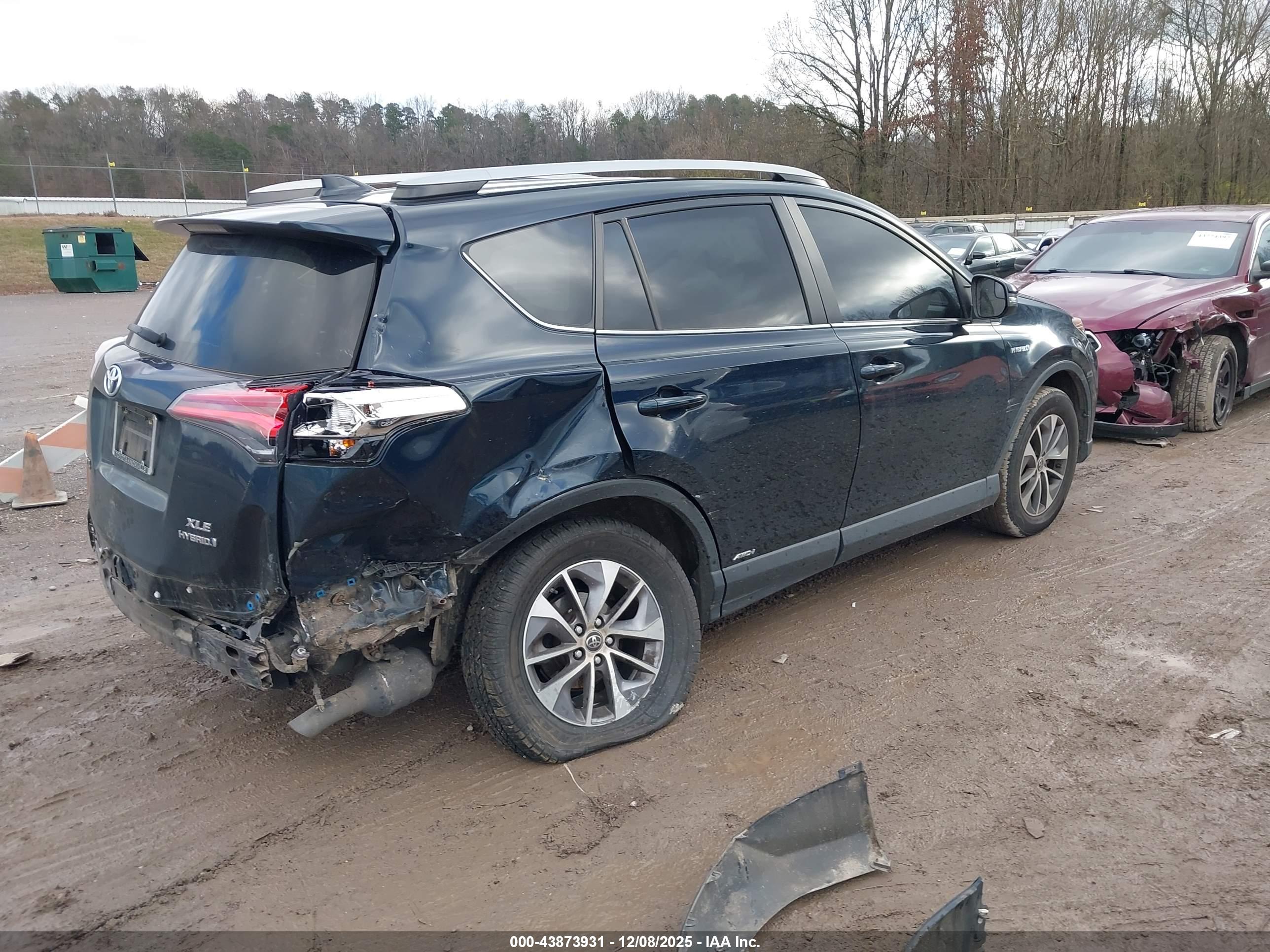 TOYOTA RAV4 image 4