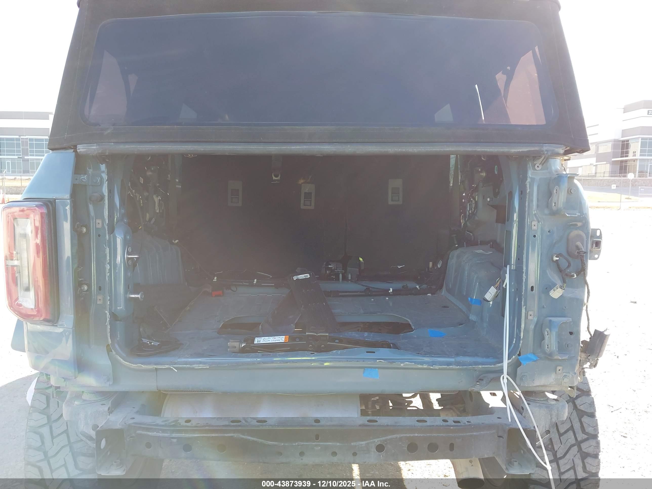 FORD BRONCO image 6