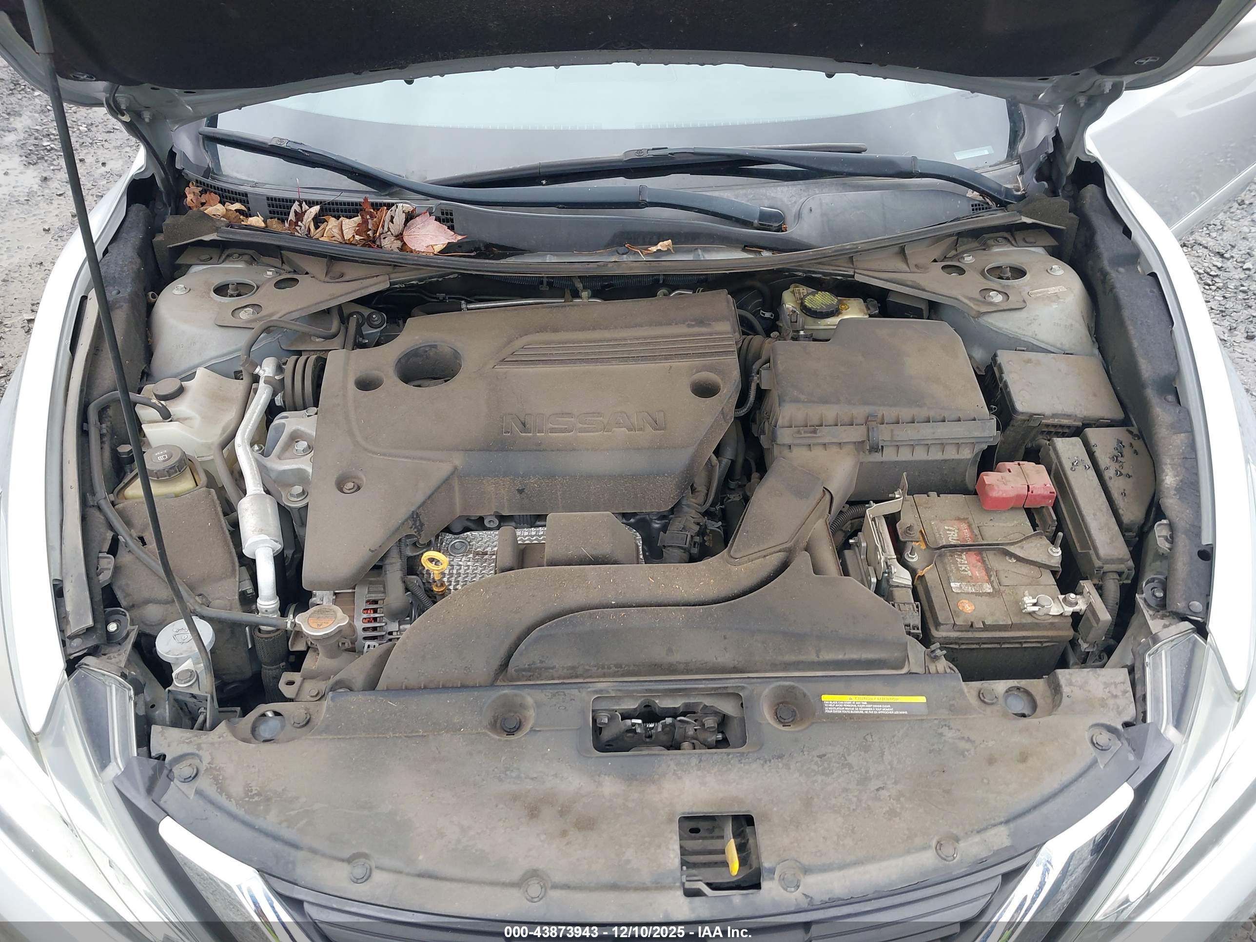 NISSAN ALTIMA image 10