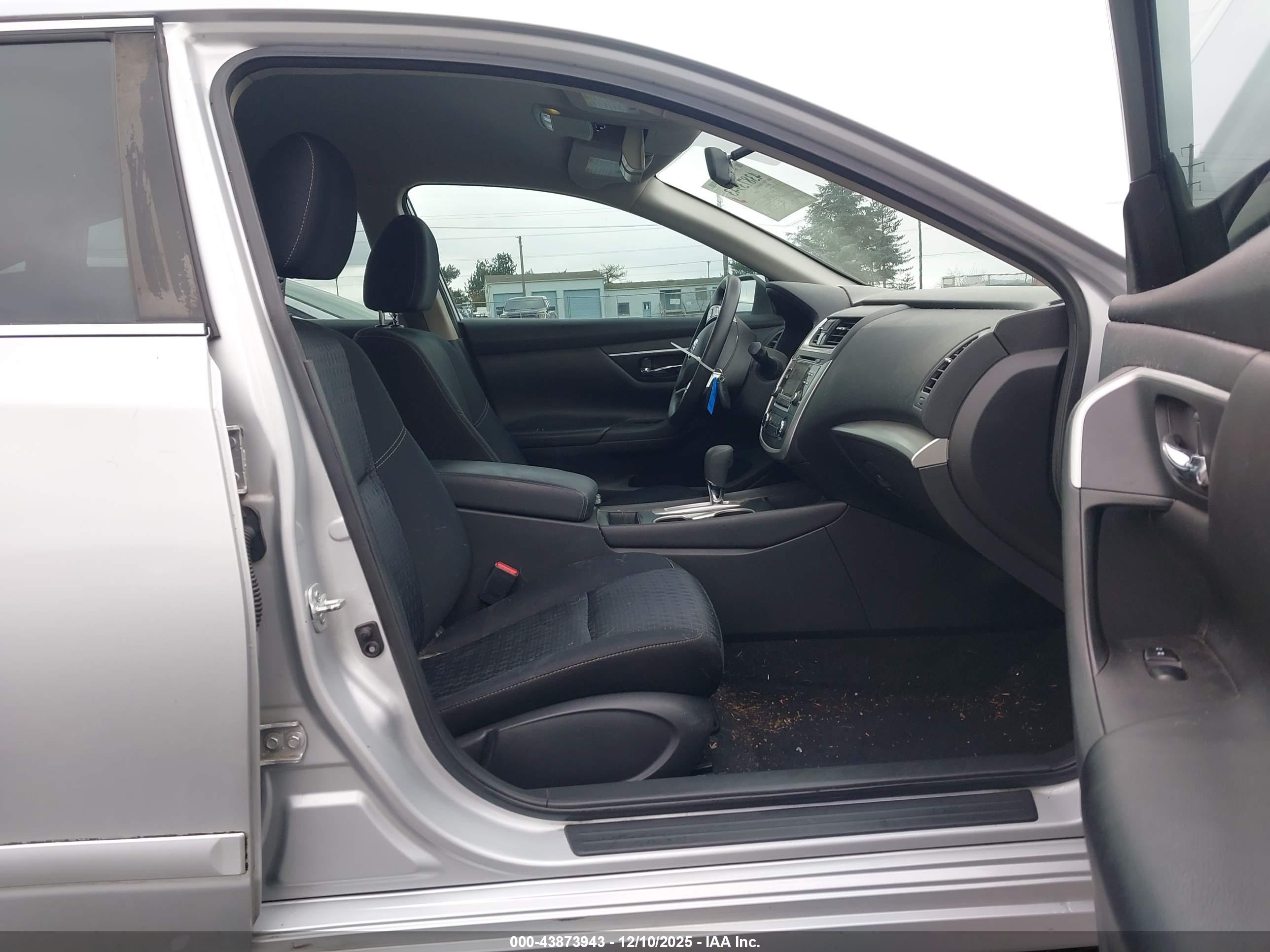 NISSAN ALTIMA image 5