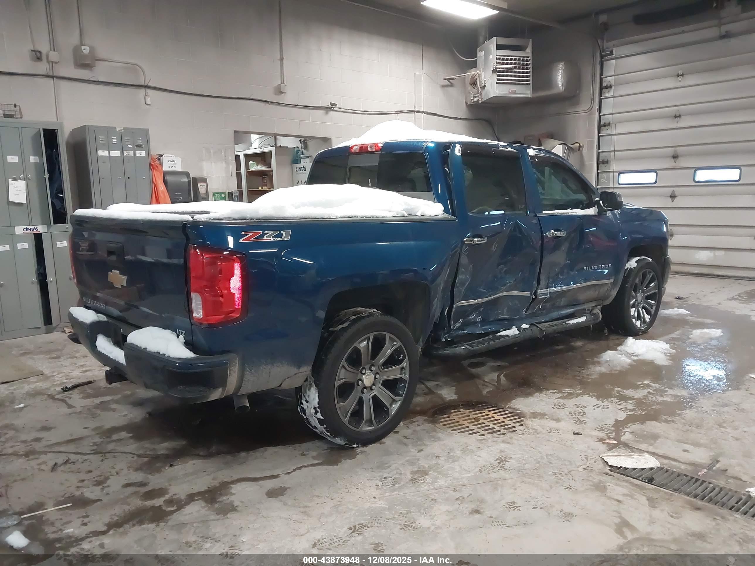 CHEVROLET SILVERADO image 4