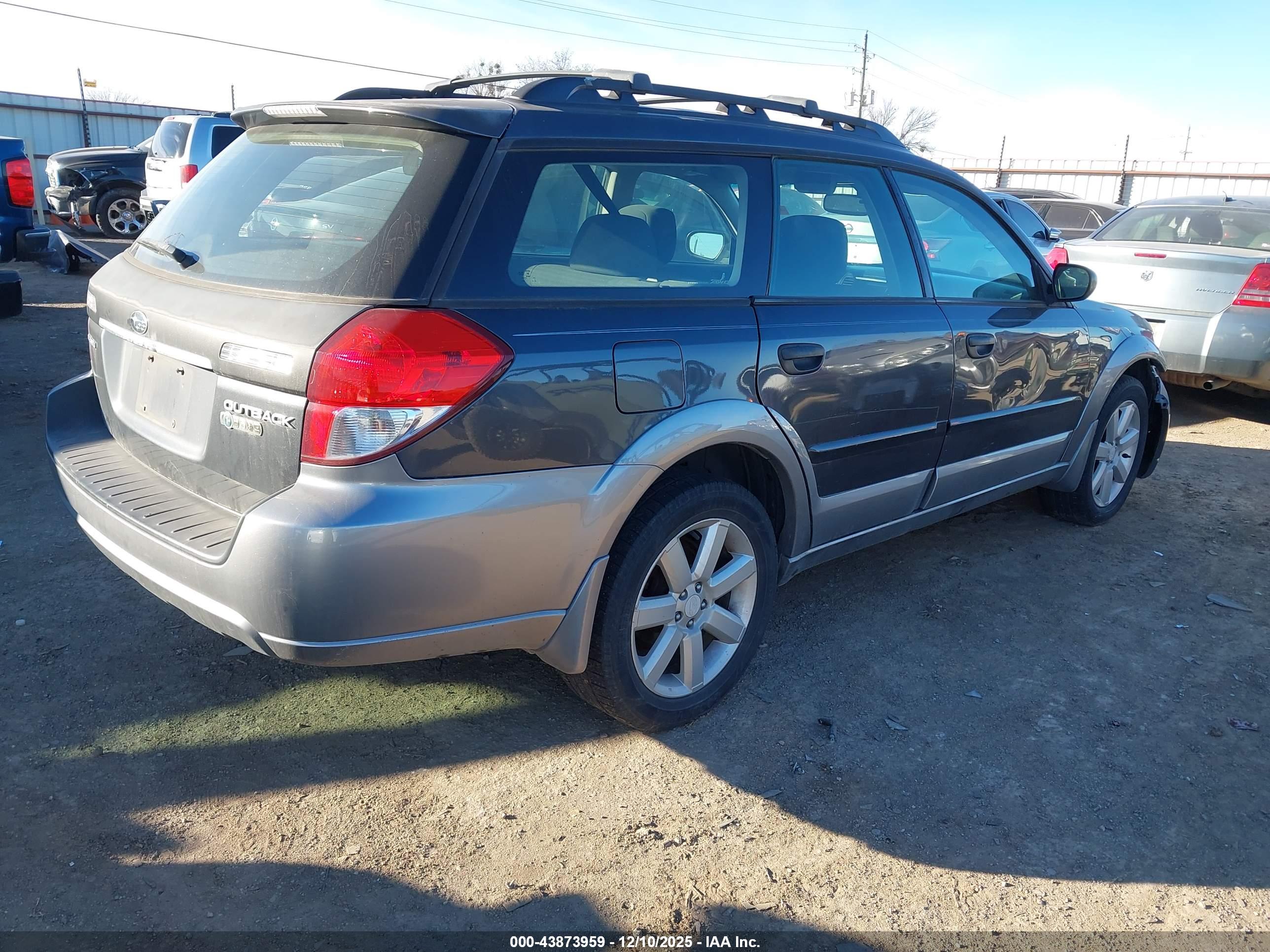 SUBARU OUTBACK image 4