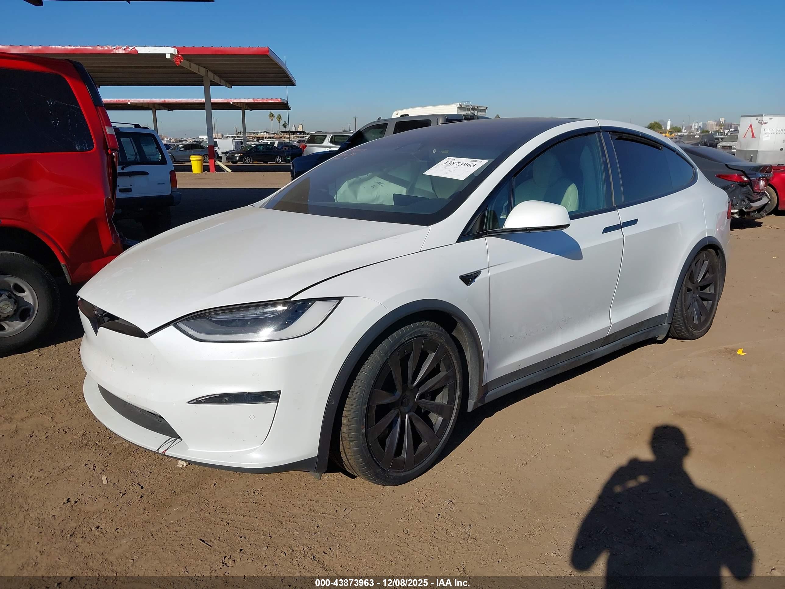TESLA MODEL image 2