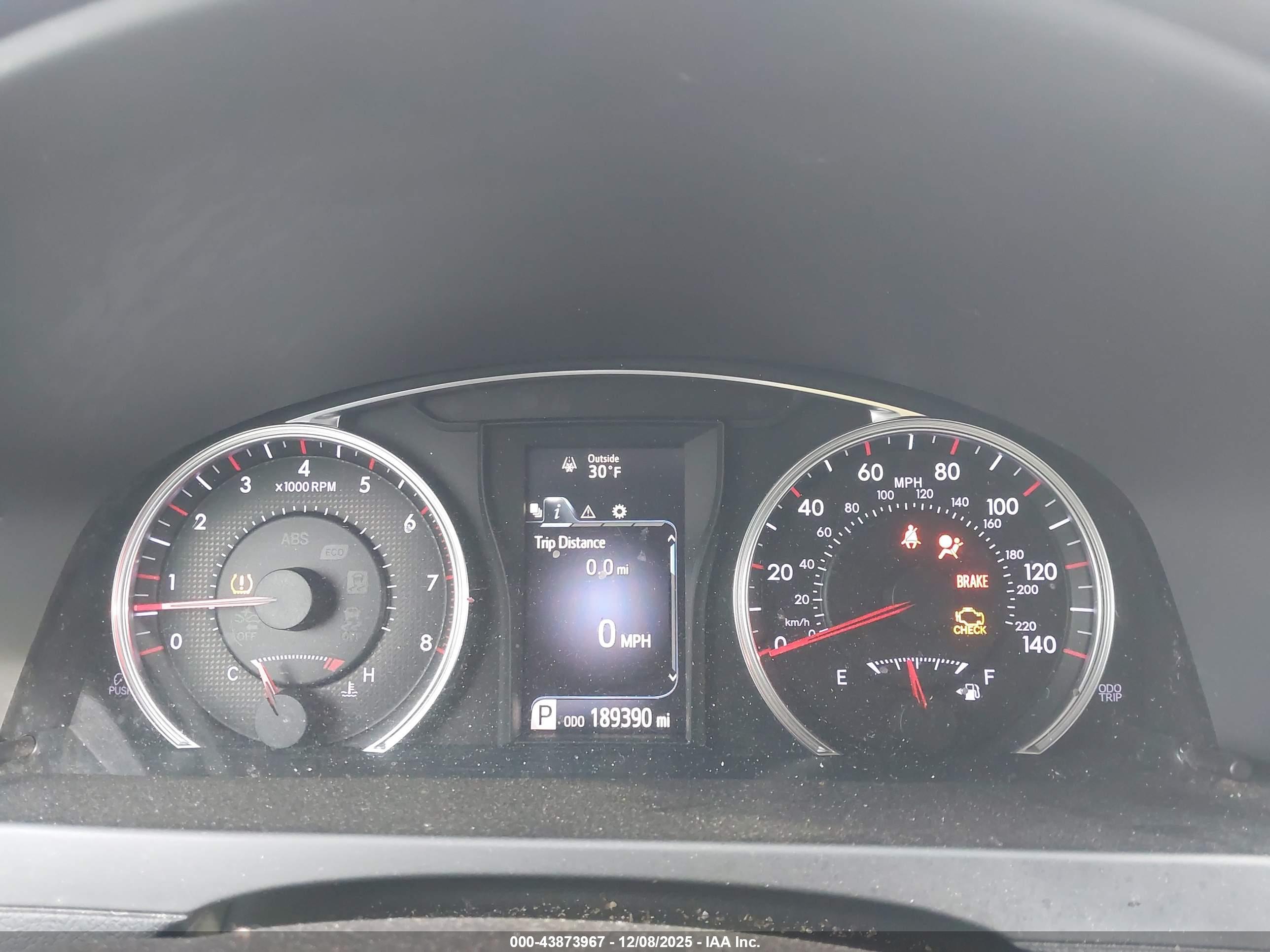 TOYOTA CAMRY image 7