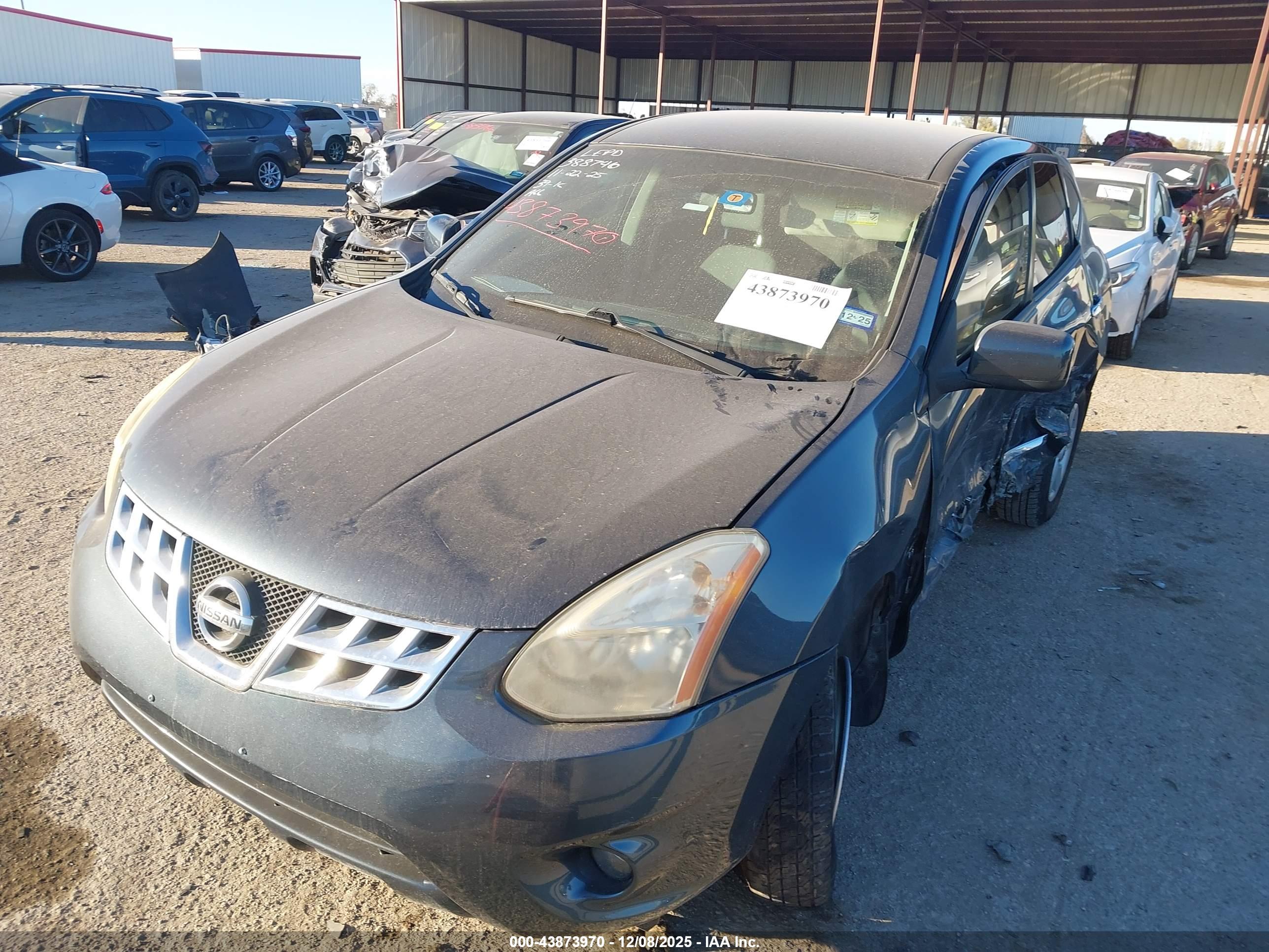 NISSAN ROGUE image 2