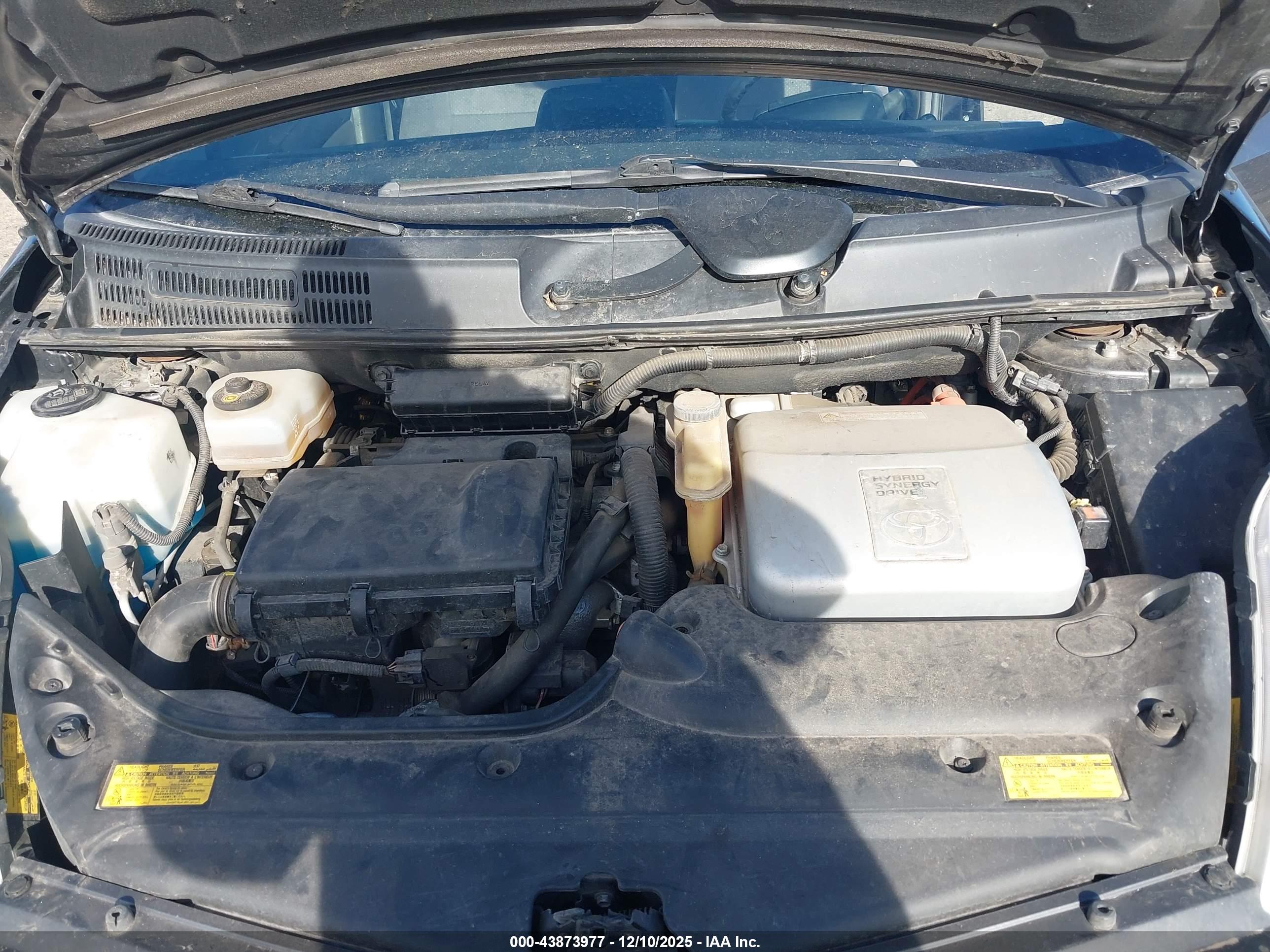TOYOTA PRIUS image 10