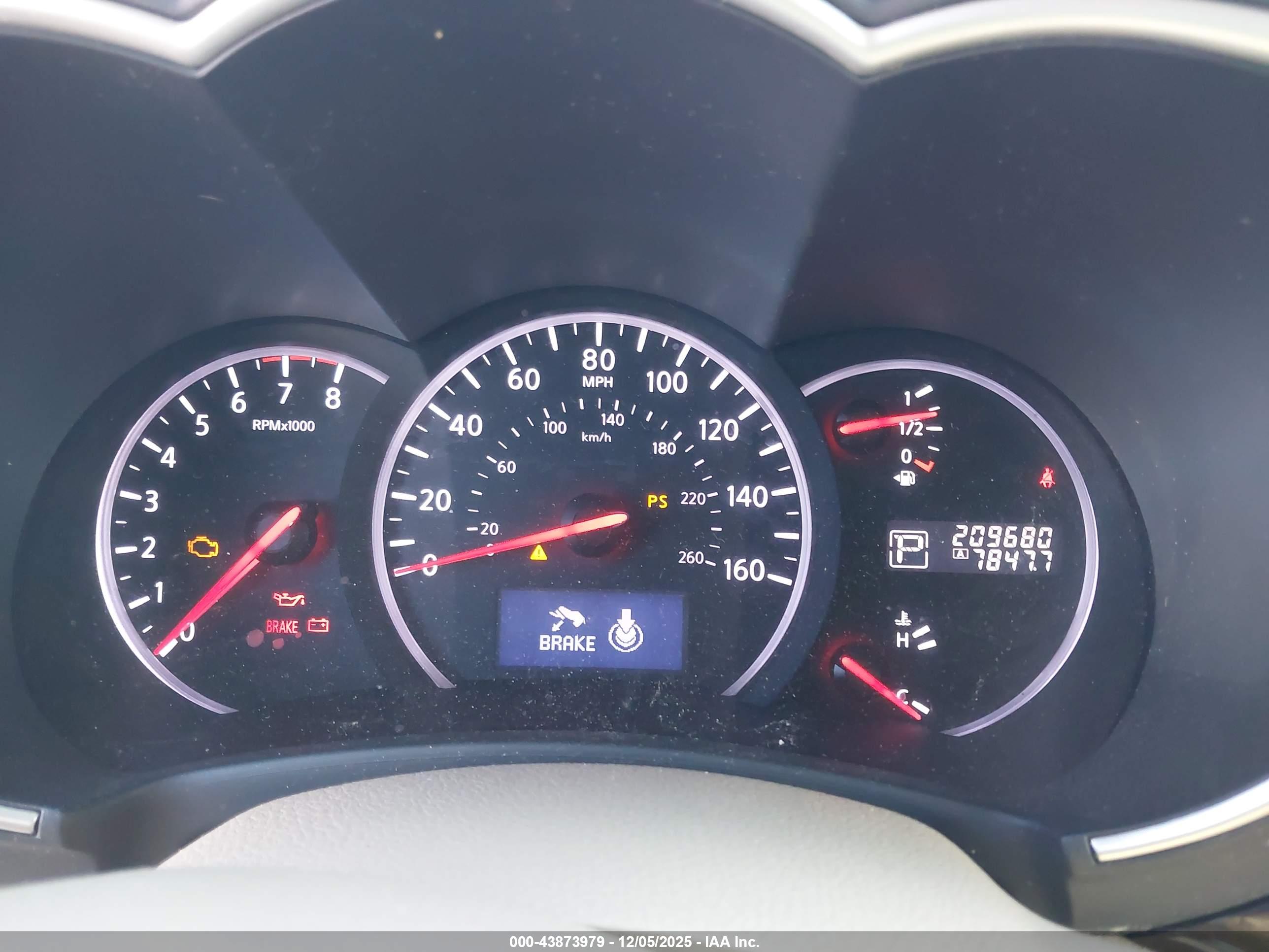 NISSAN QUEST image 7