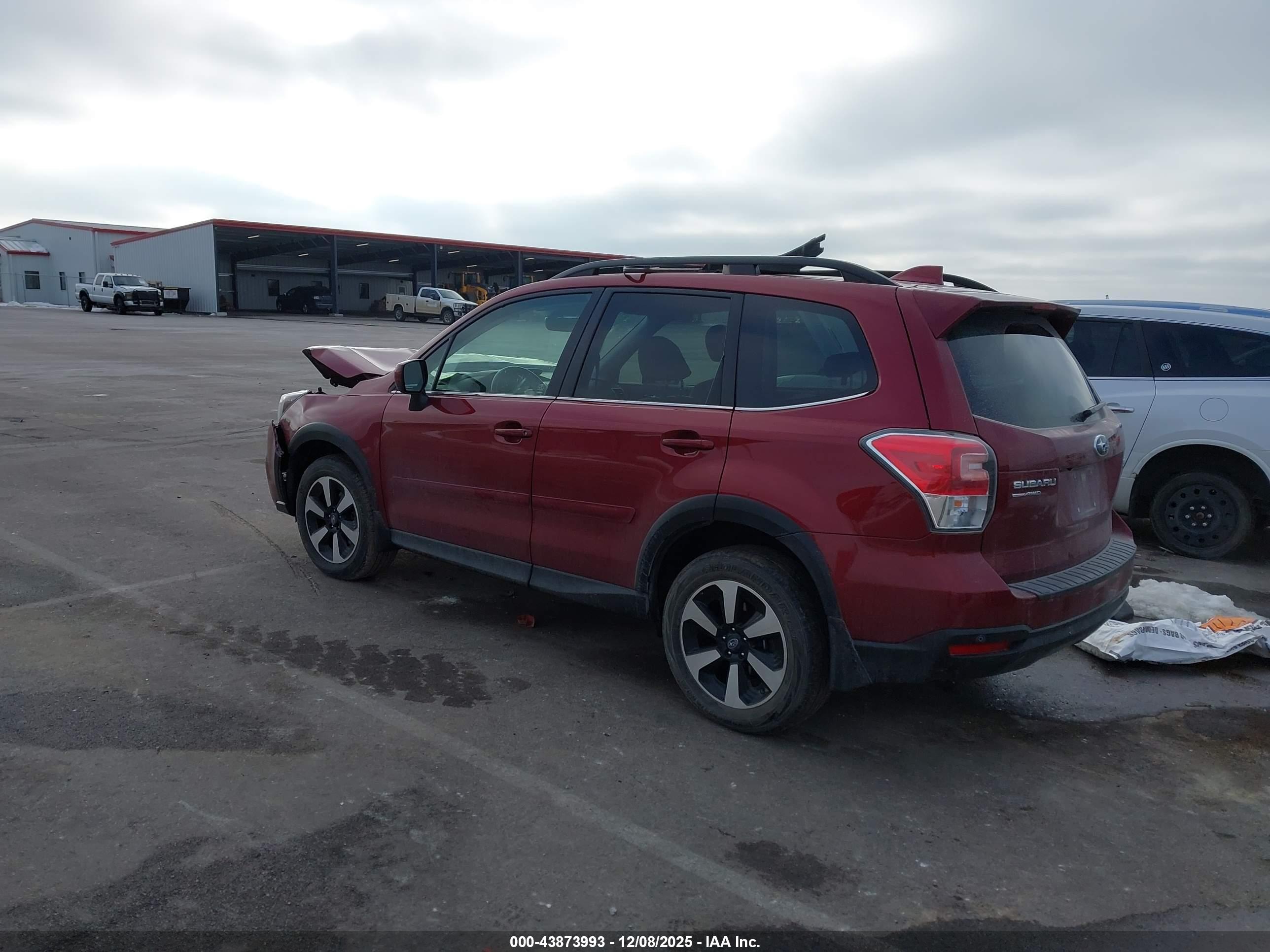 SUBARU FORESTER image 3