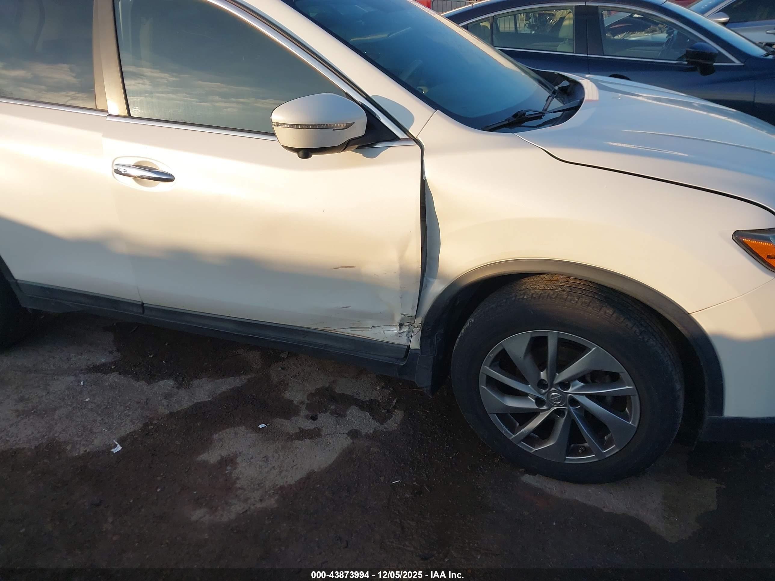 NISSAN ROGUE image 6