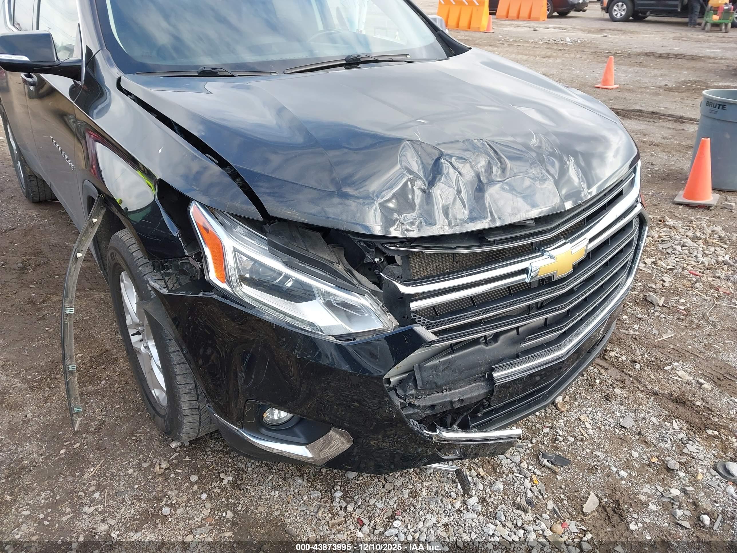 CHEVROLET TRAVERSE image 6