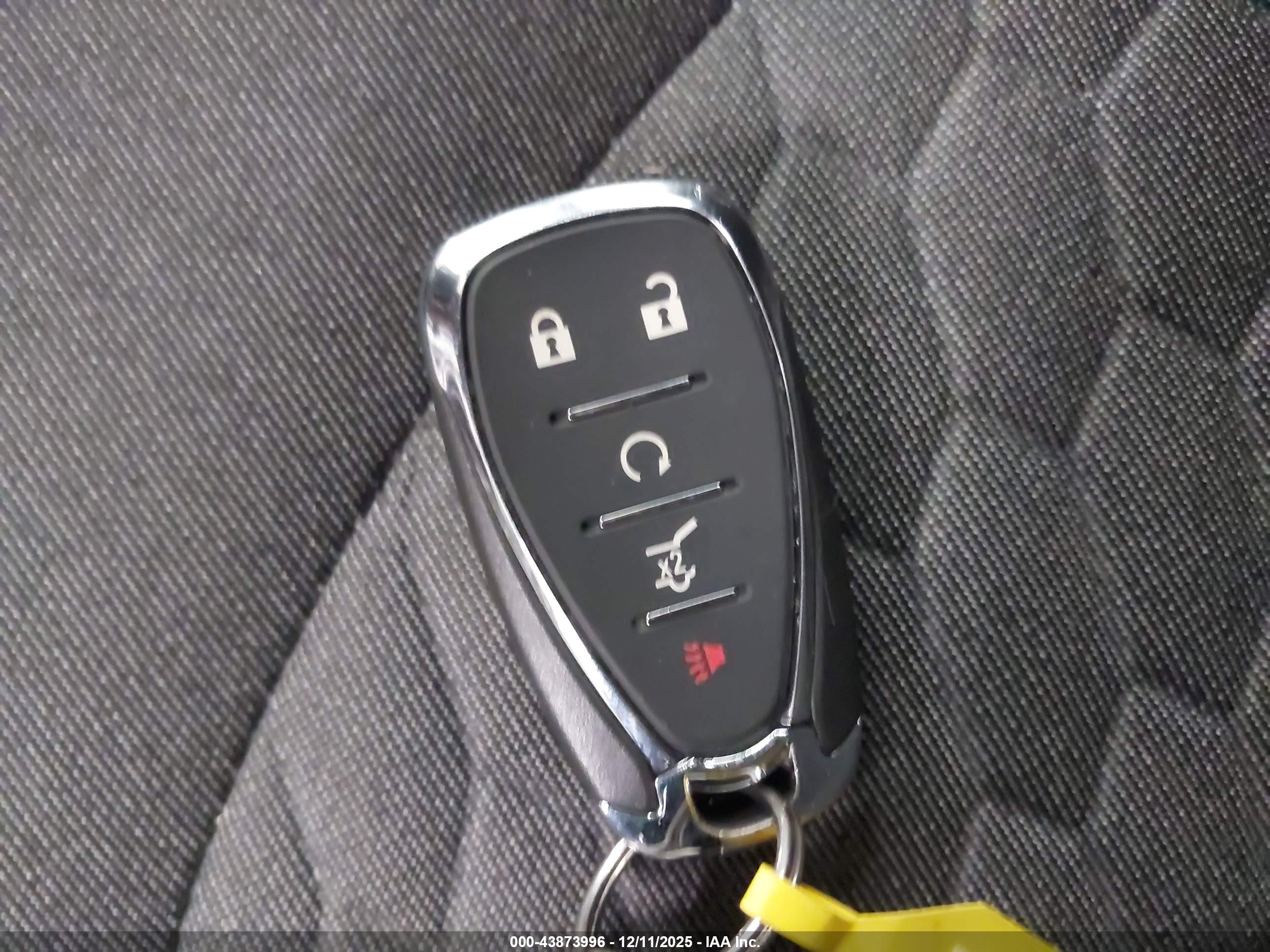 CHEVROLET EQUINOX image 11
