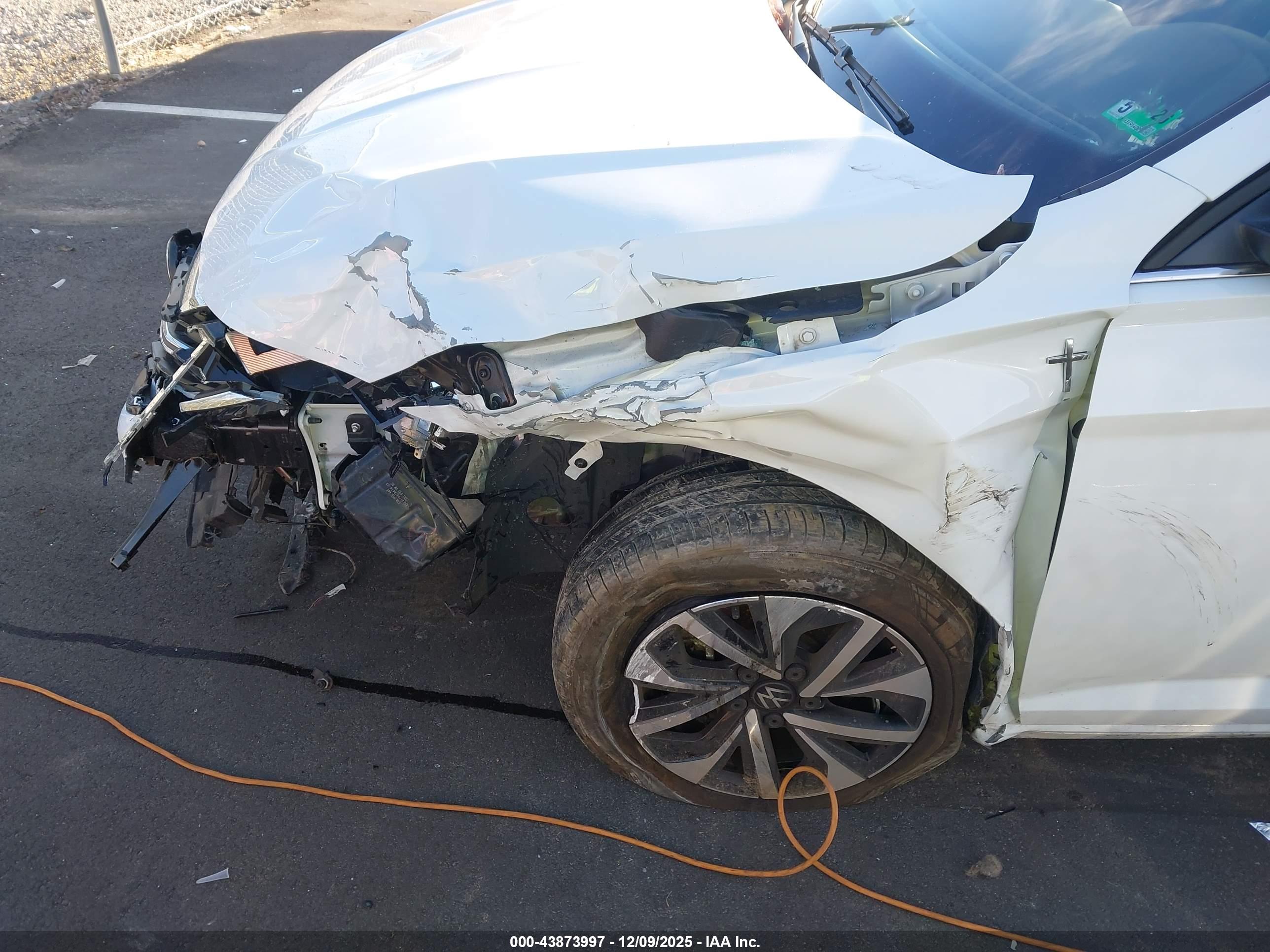 VOLKSWAGEN JETTA image 6
