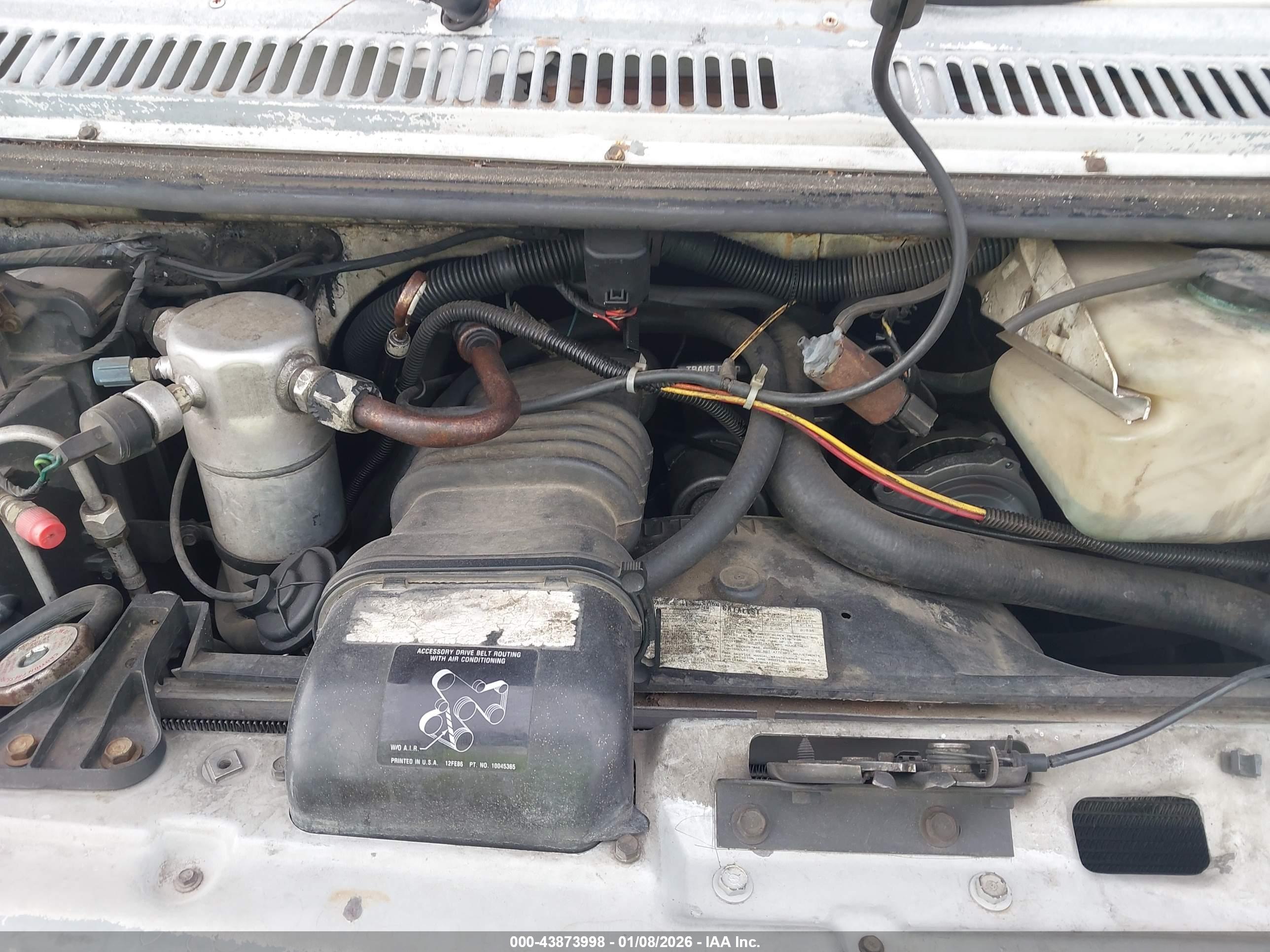 CHEVROLET G20 image 10