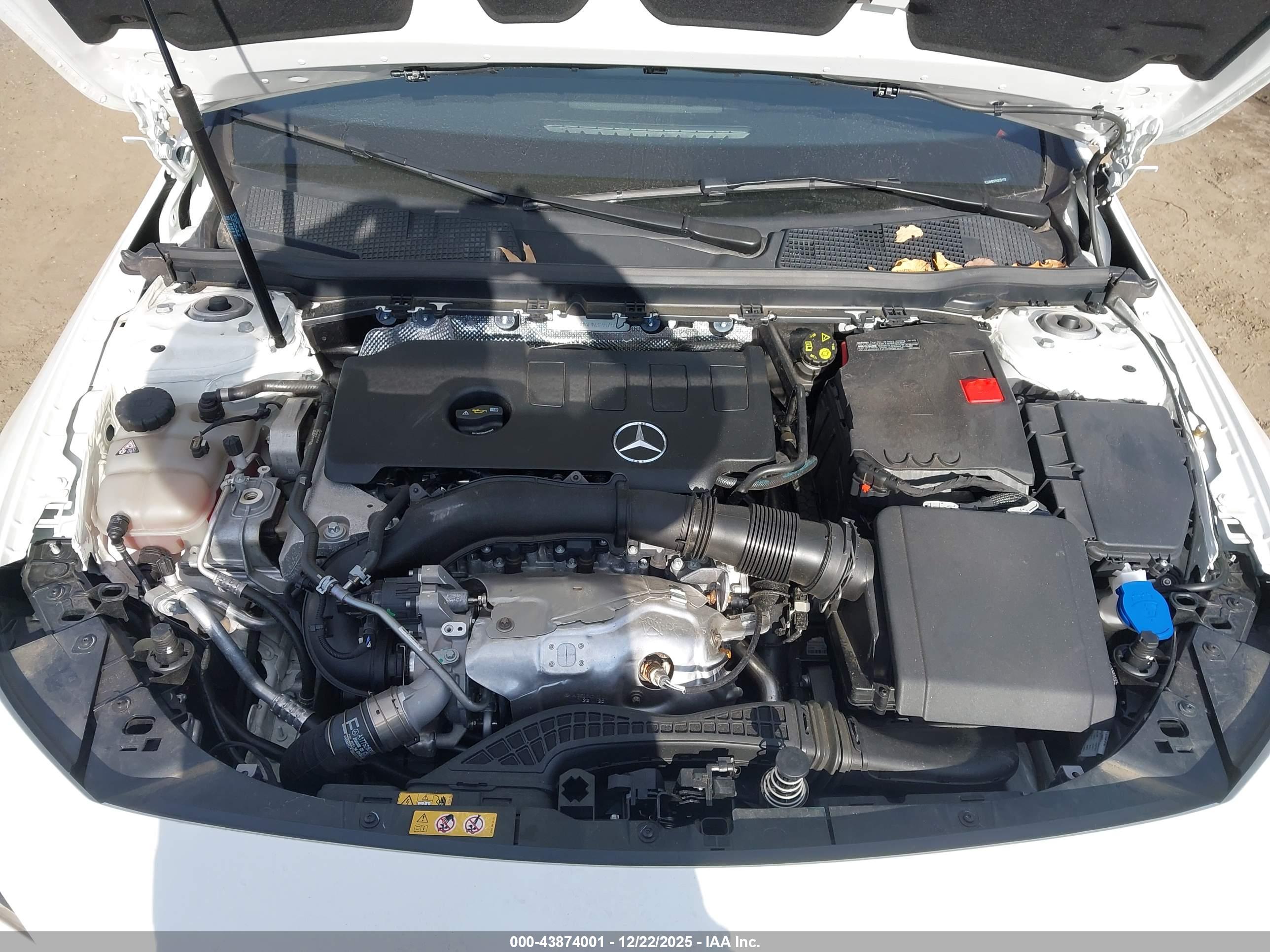 MERCEDES-BENZ CLA image 10