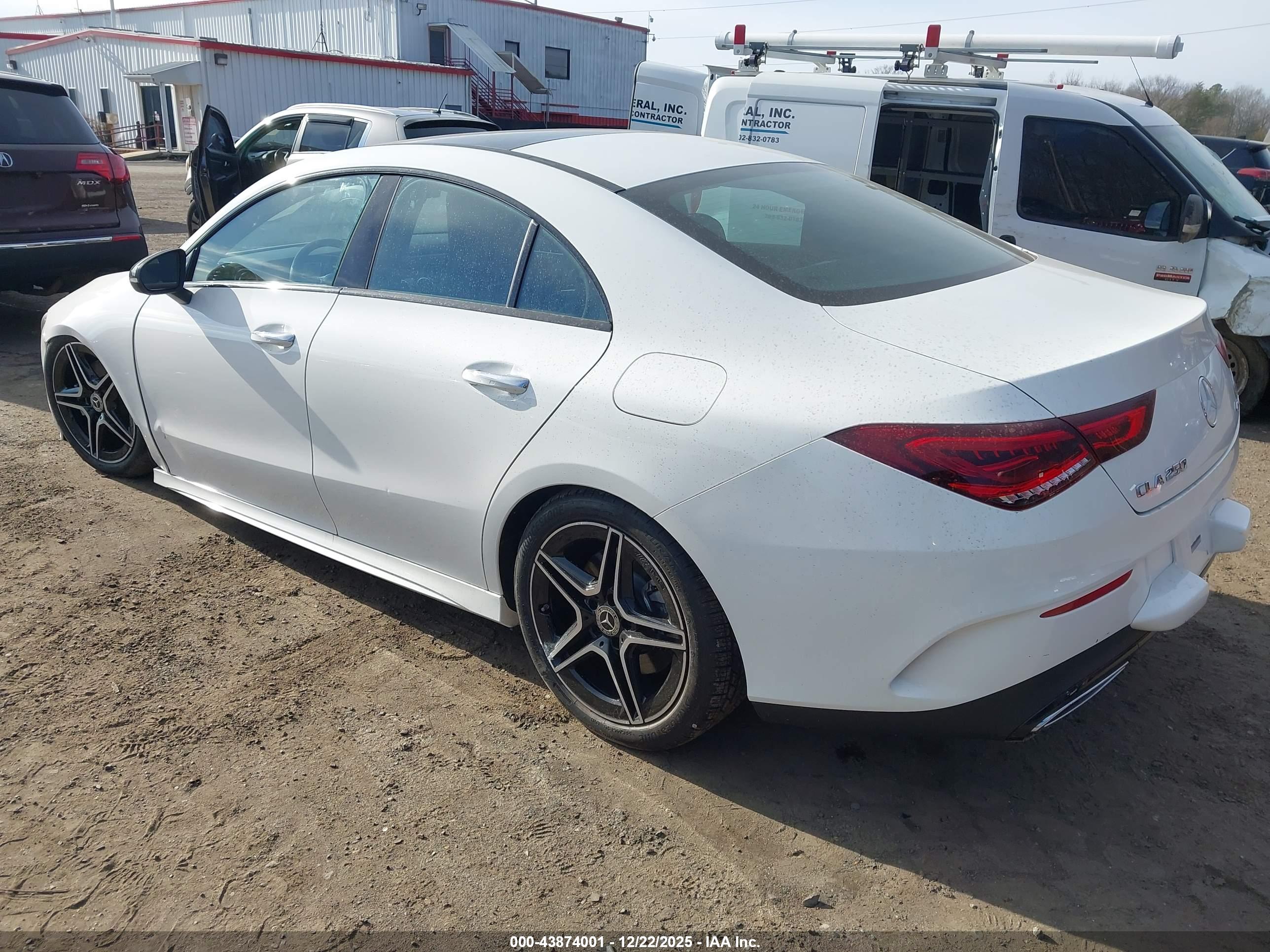 MERCEDES-BENZ CLA image 3