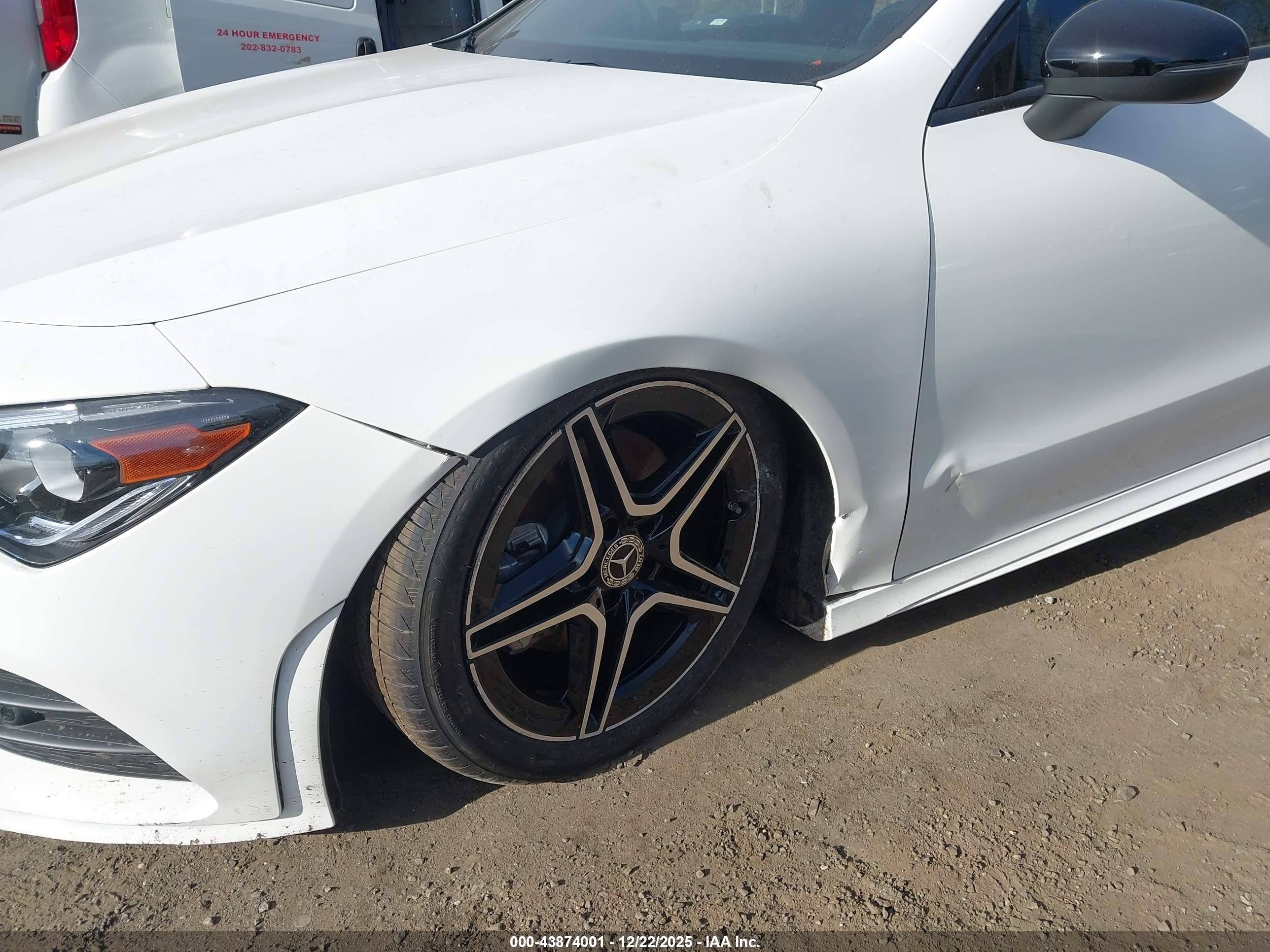 MERCEDES-BENZ CLA image 6