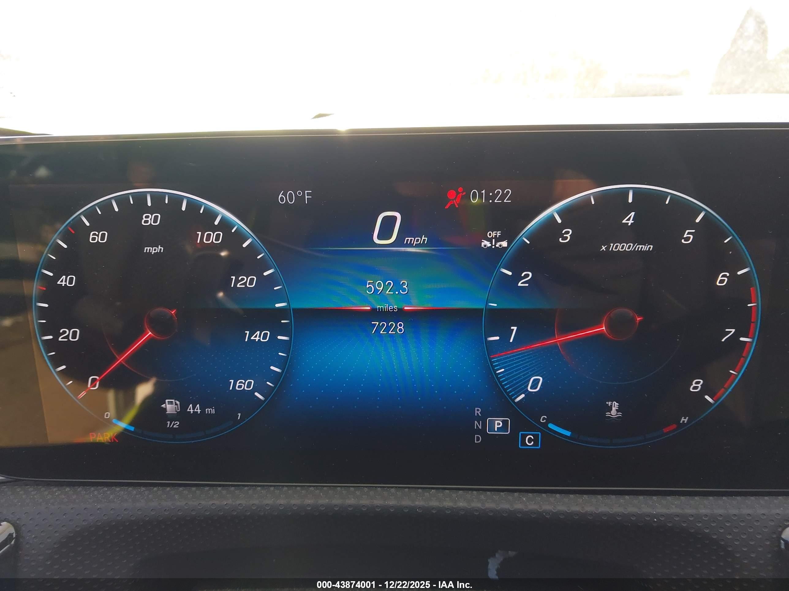 MERCEDES-BENZ CLA image 7