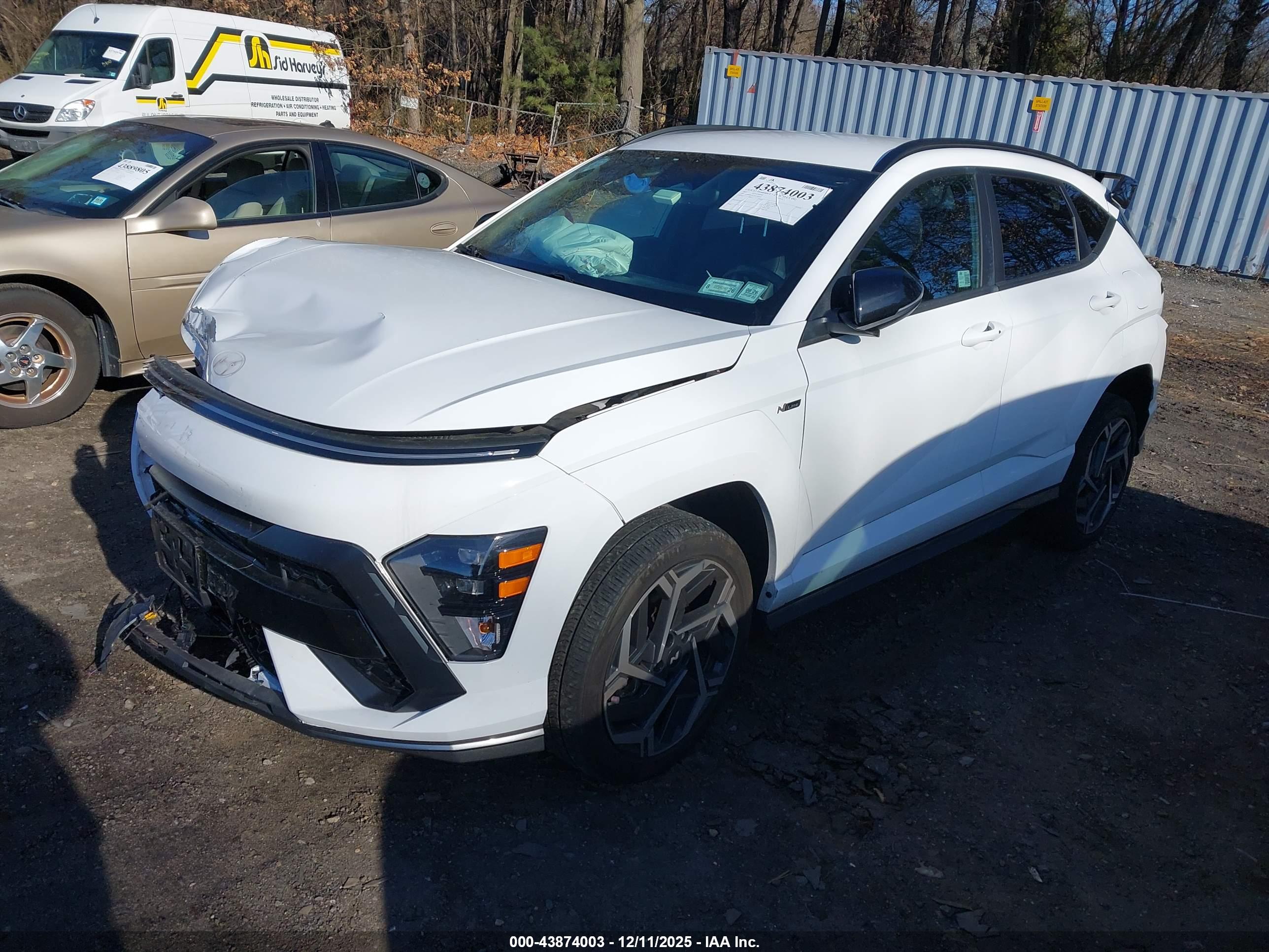 HYUNDAI KONA image 2