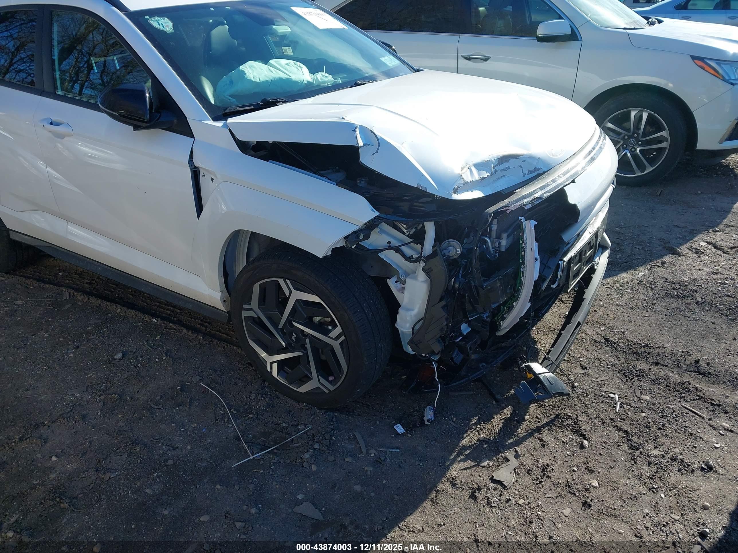 HYUNDAI KONA image 6