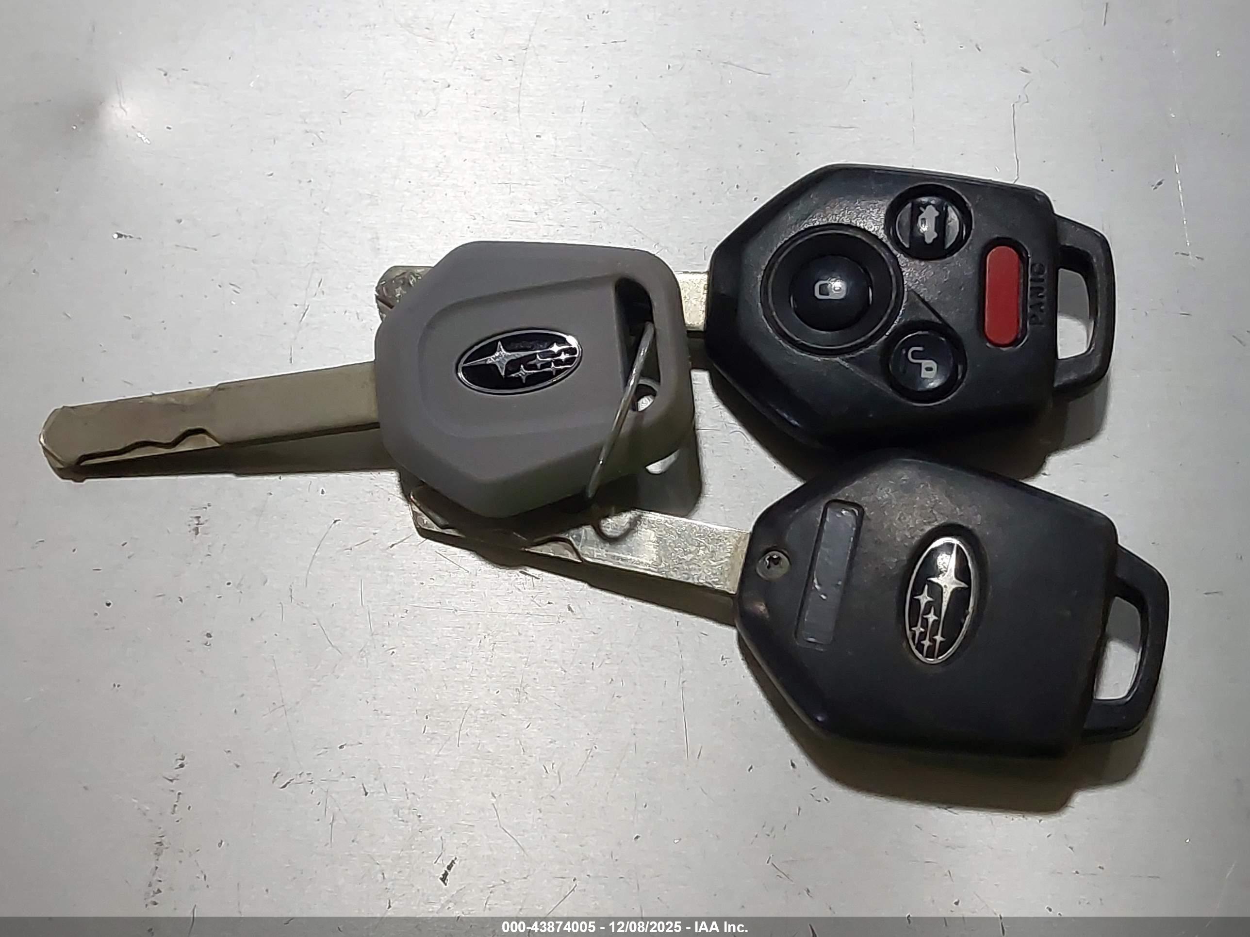 SUBARU OUTBACK image 11