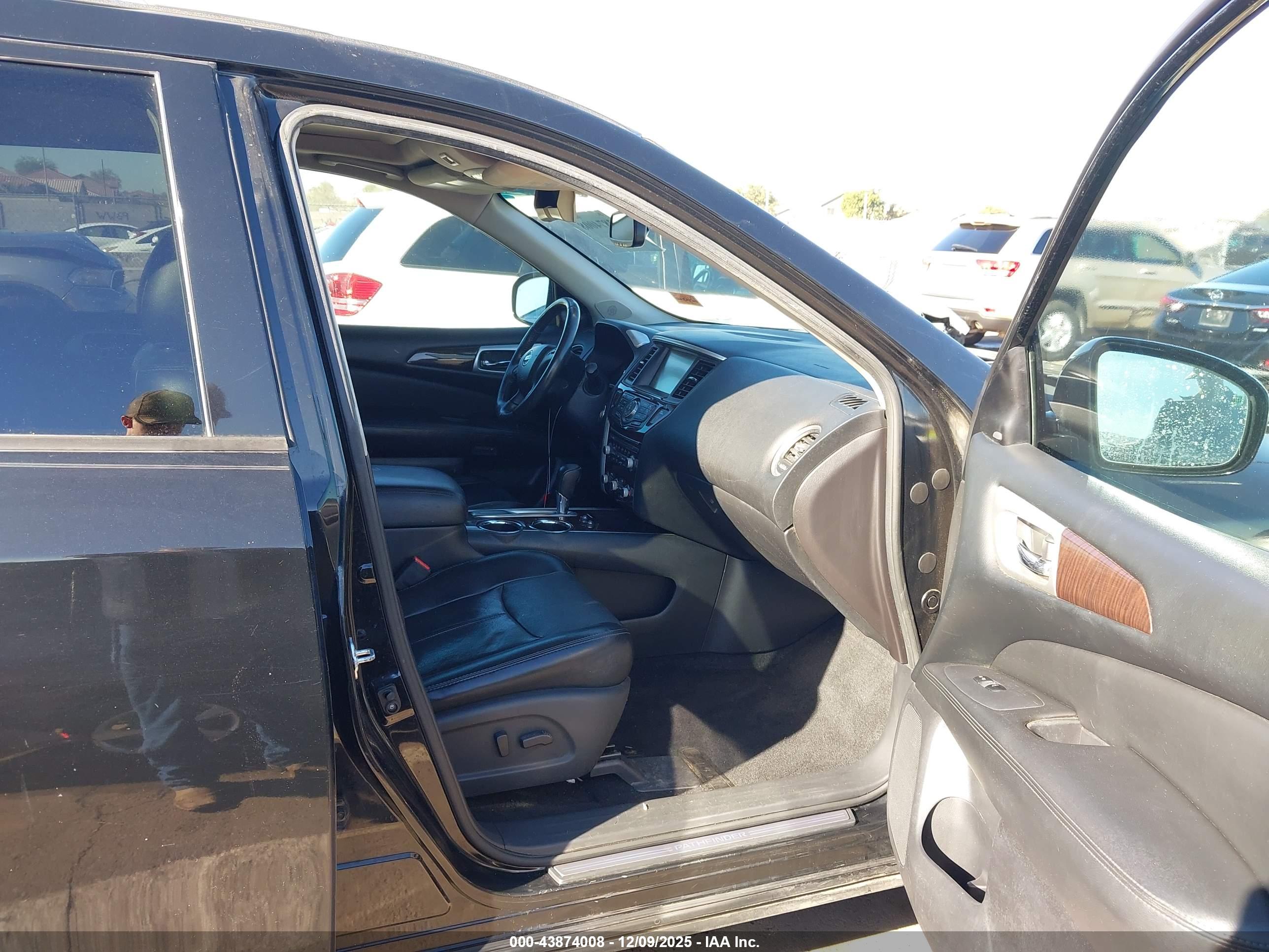 NISSAN PATHFINDER image 5