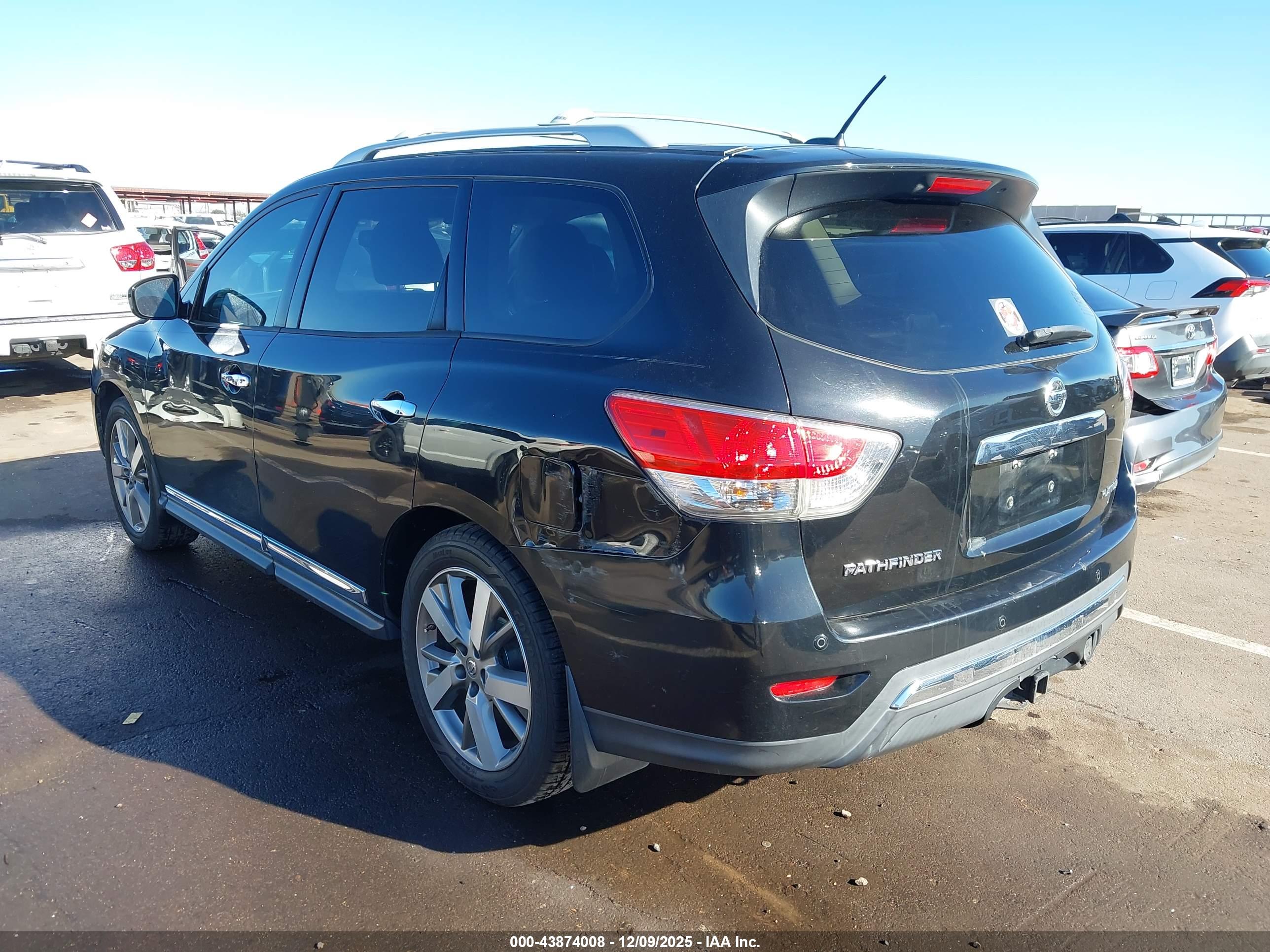 NISSAN PATHFINDER image 6