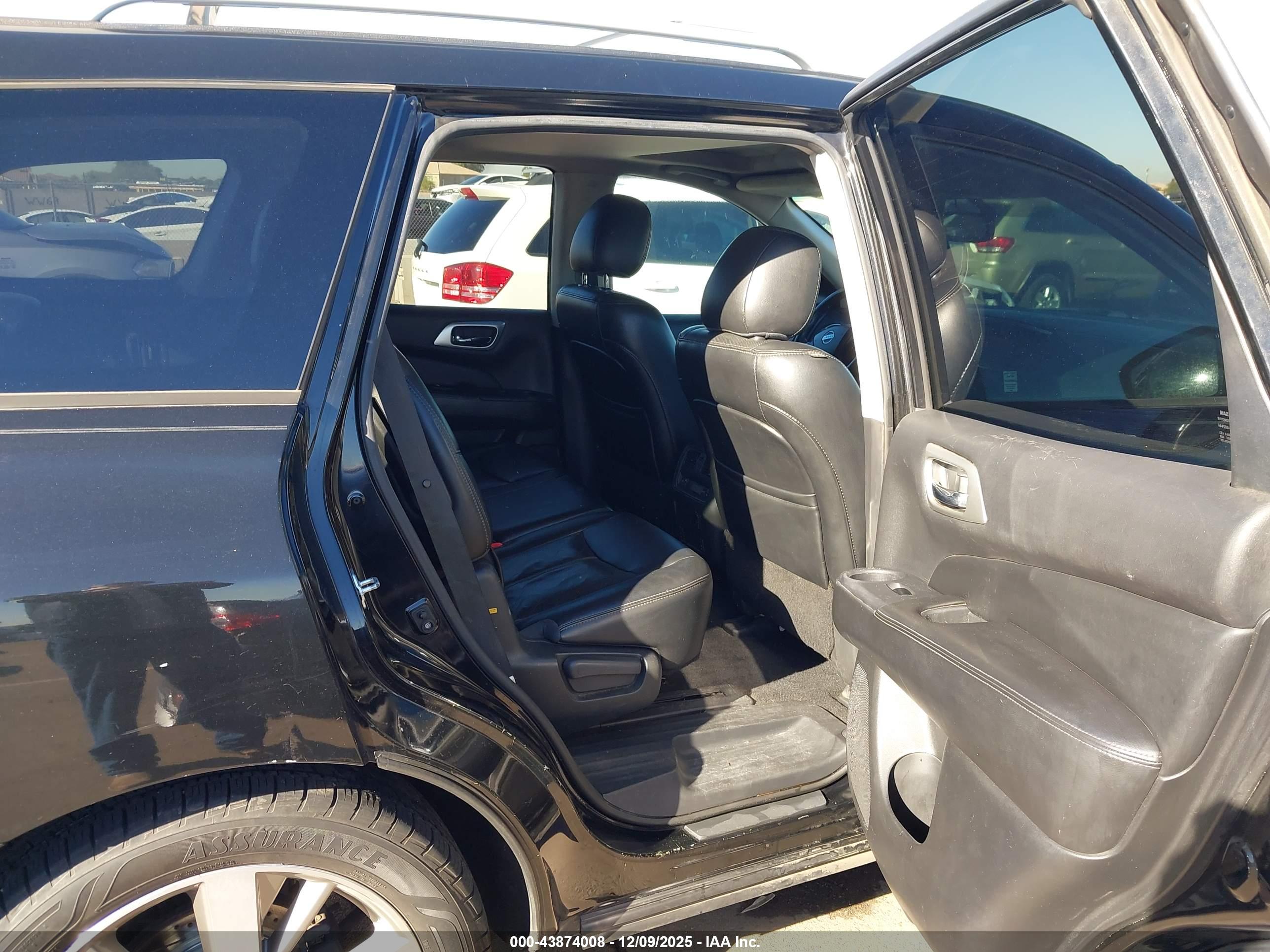 NISSAN PATHFINDER image 8