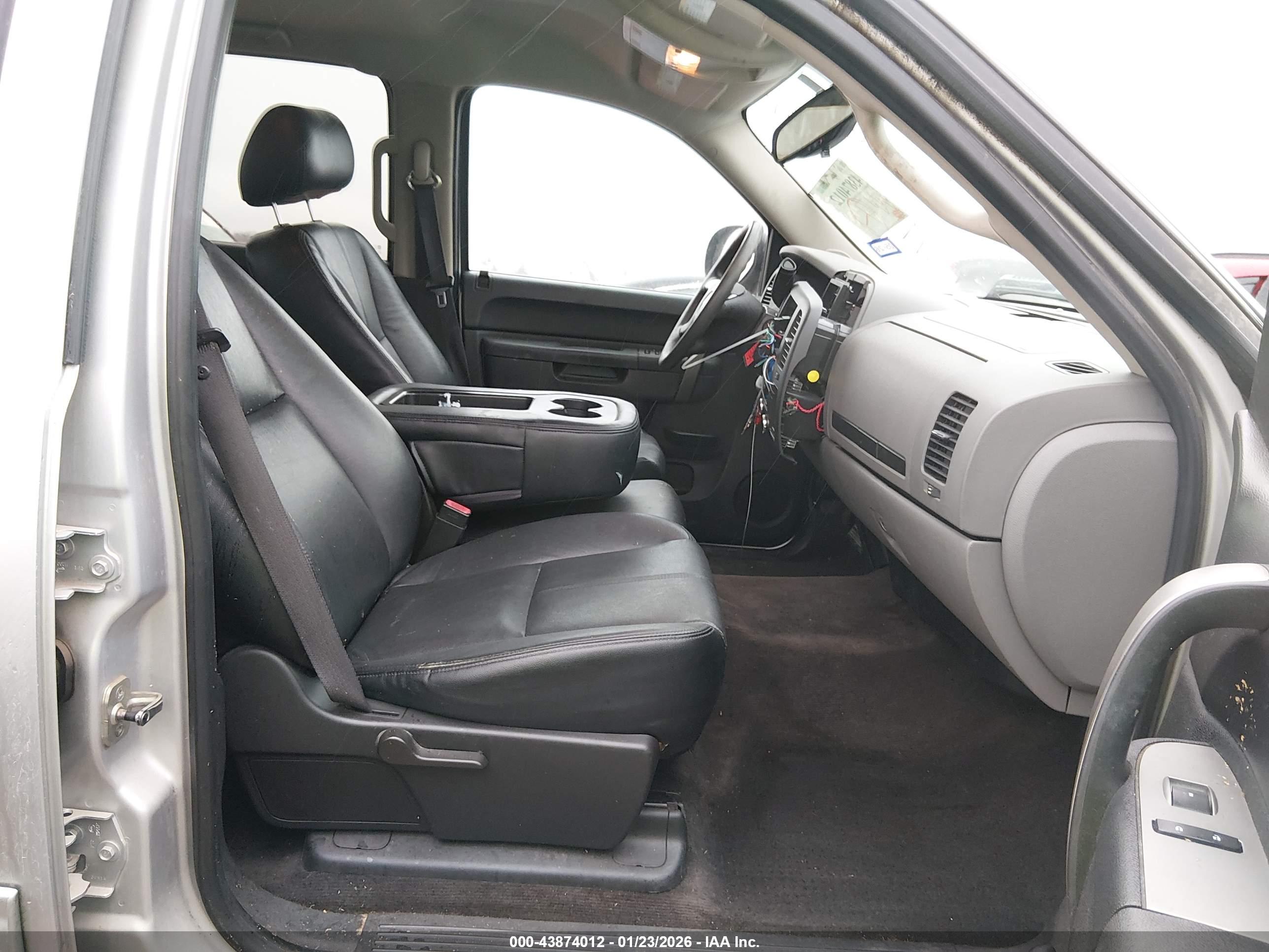 GMC SIERRA image 5