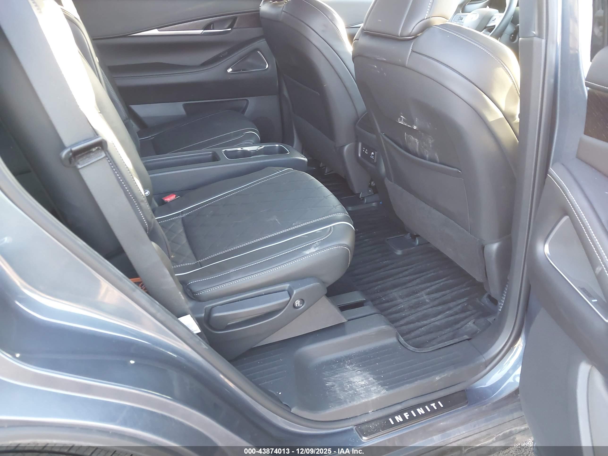 INFINITI QX60 image 8